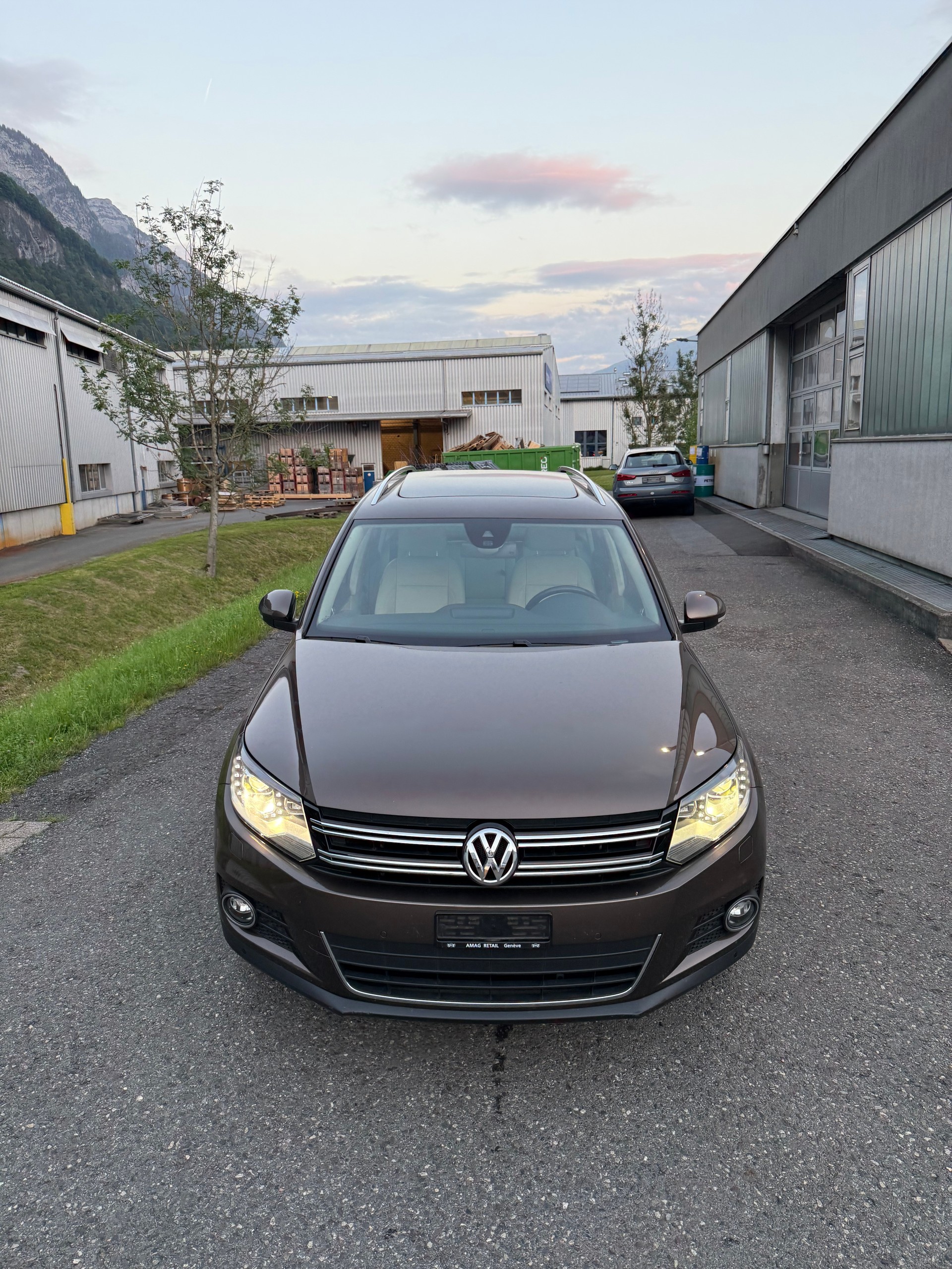 VW Tiguan 2.0 TSI Track&Style 4Motion DSG-image-3