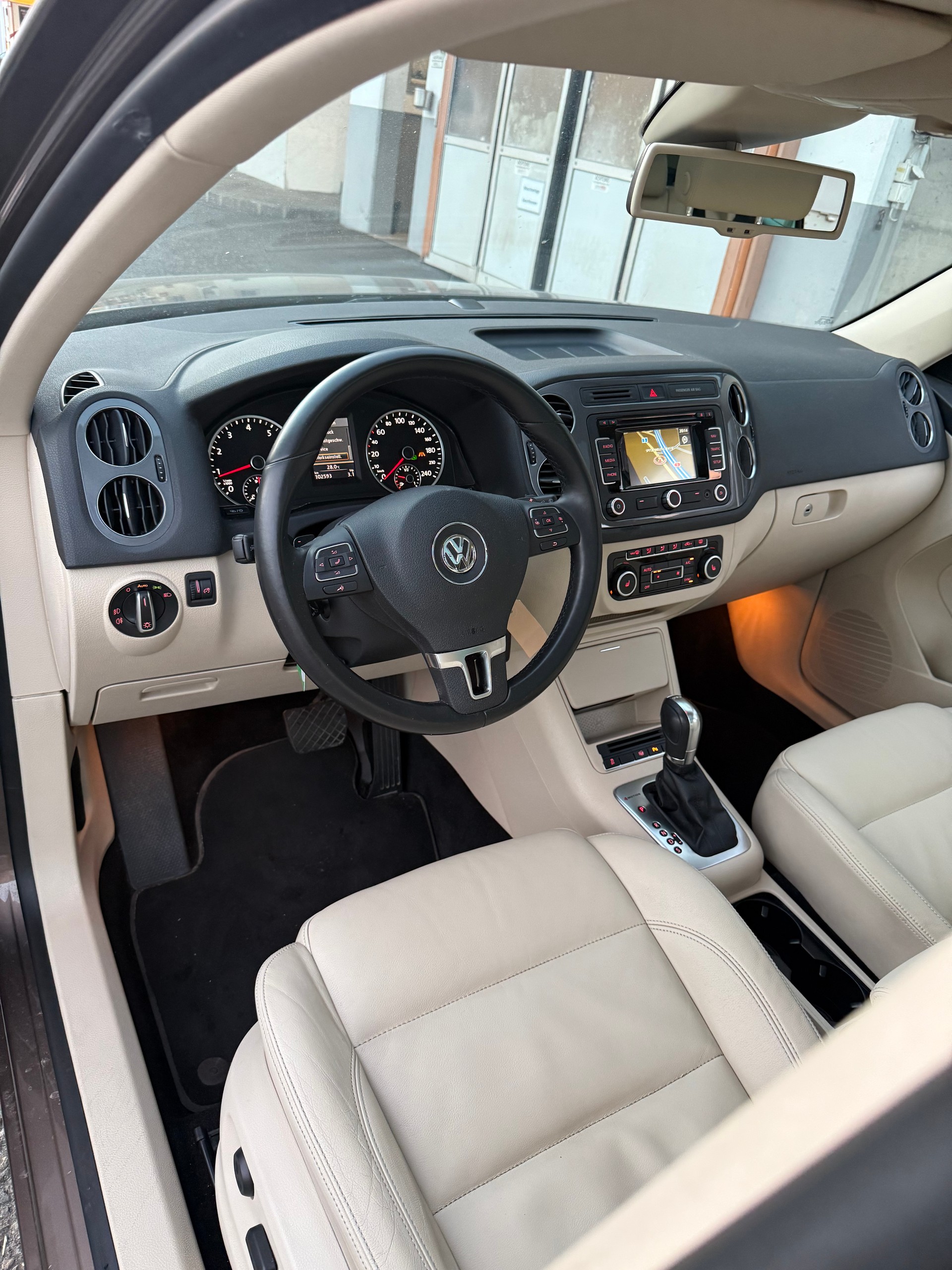 VW Tiguan 2.0 TSI Track&Style 4Motion DSG-image-8