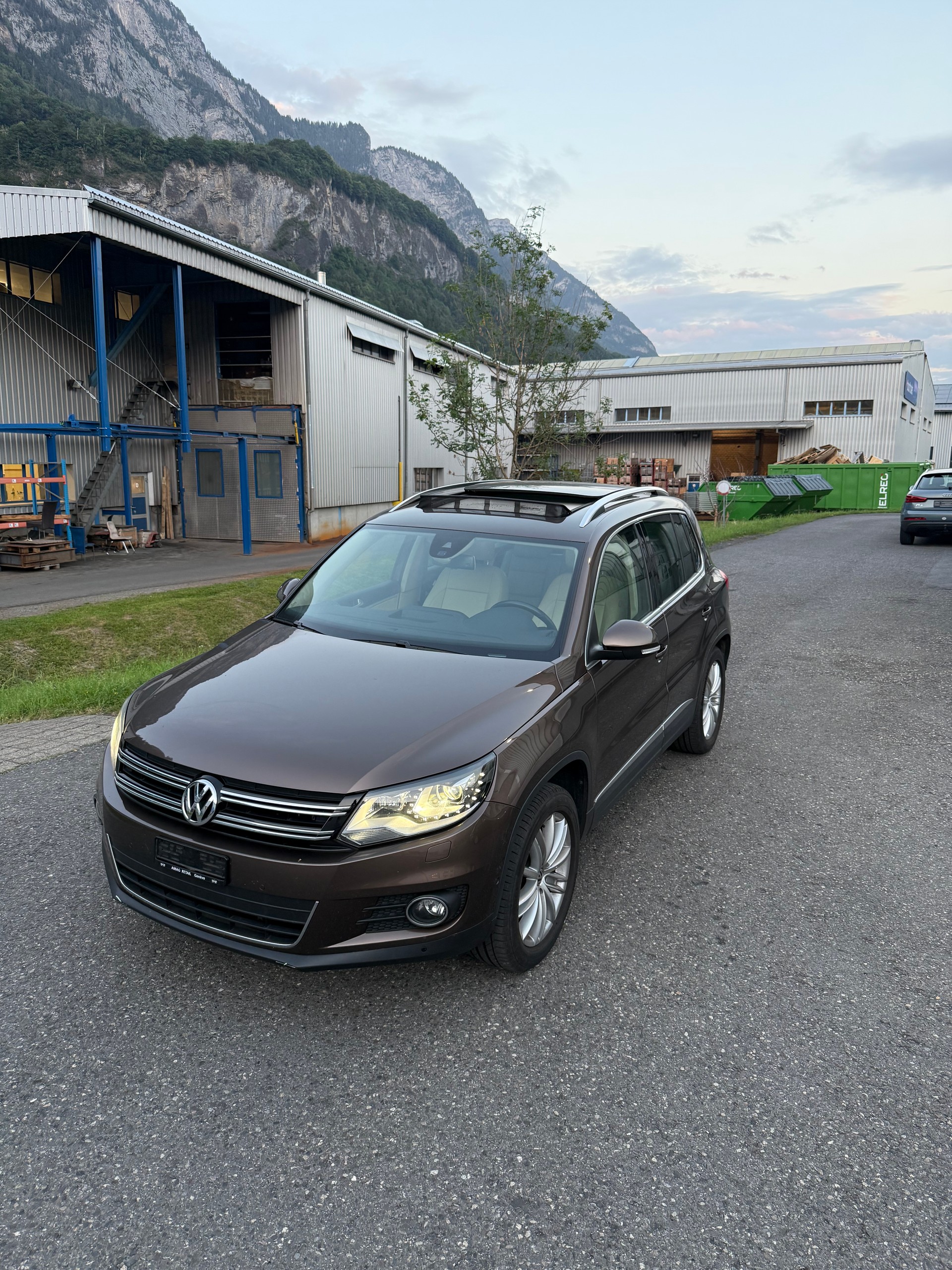 VW Tiguan 2.0 TSI Track&Style 4Motion DSG-image-1