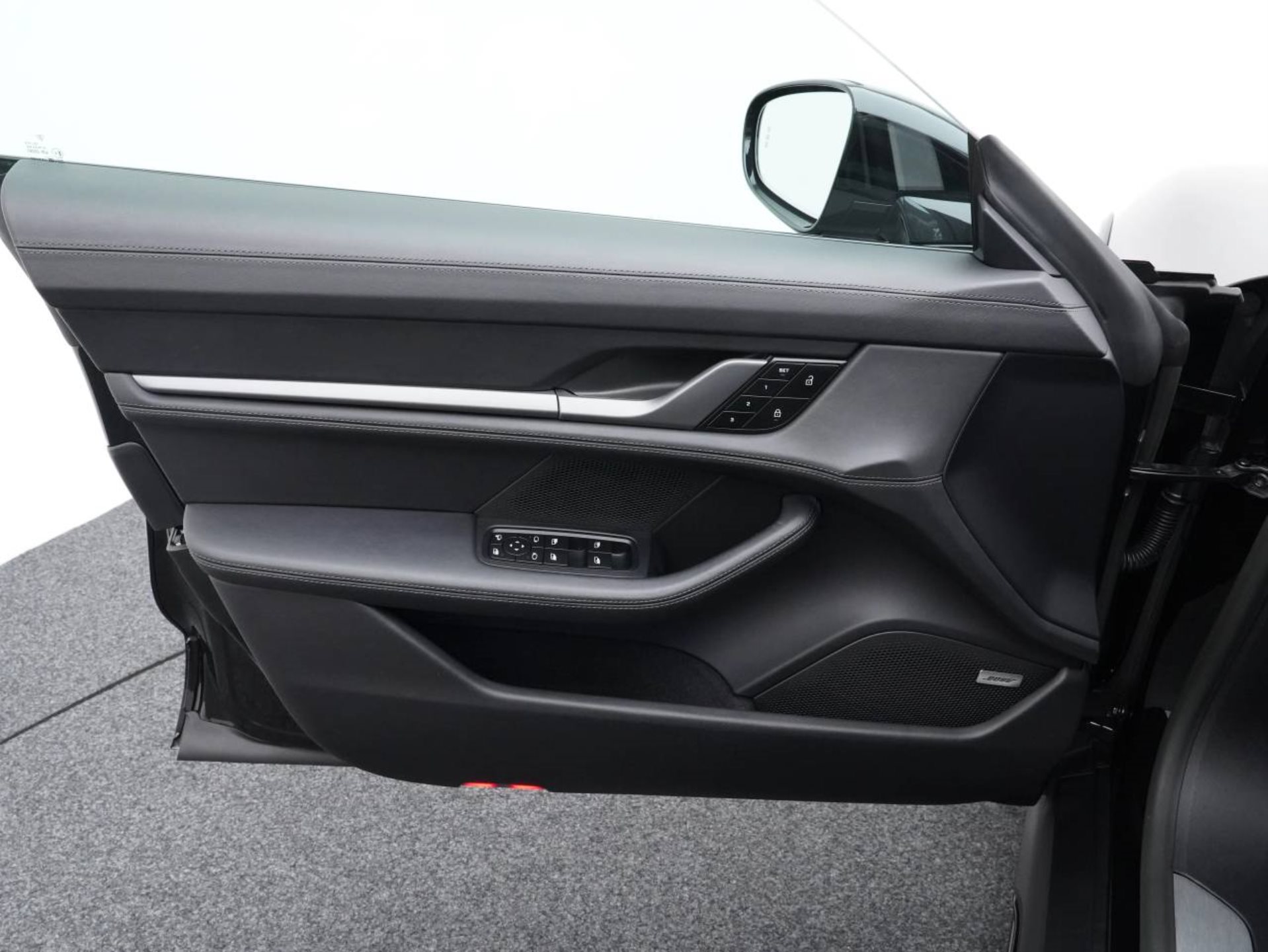 PORSCHE Taycan 4S Cross Turismo-image-20