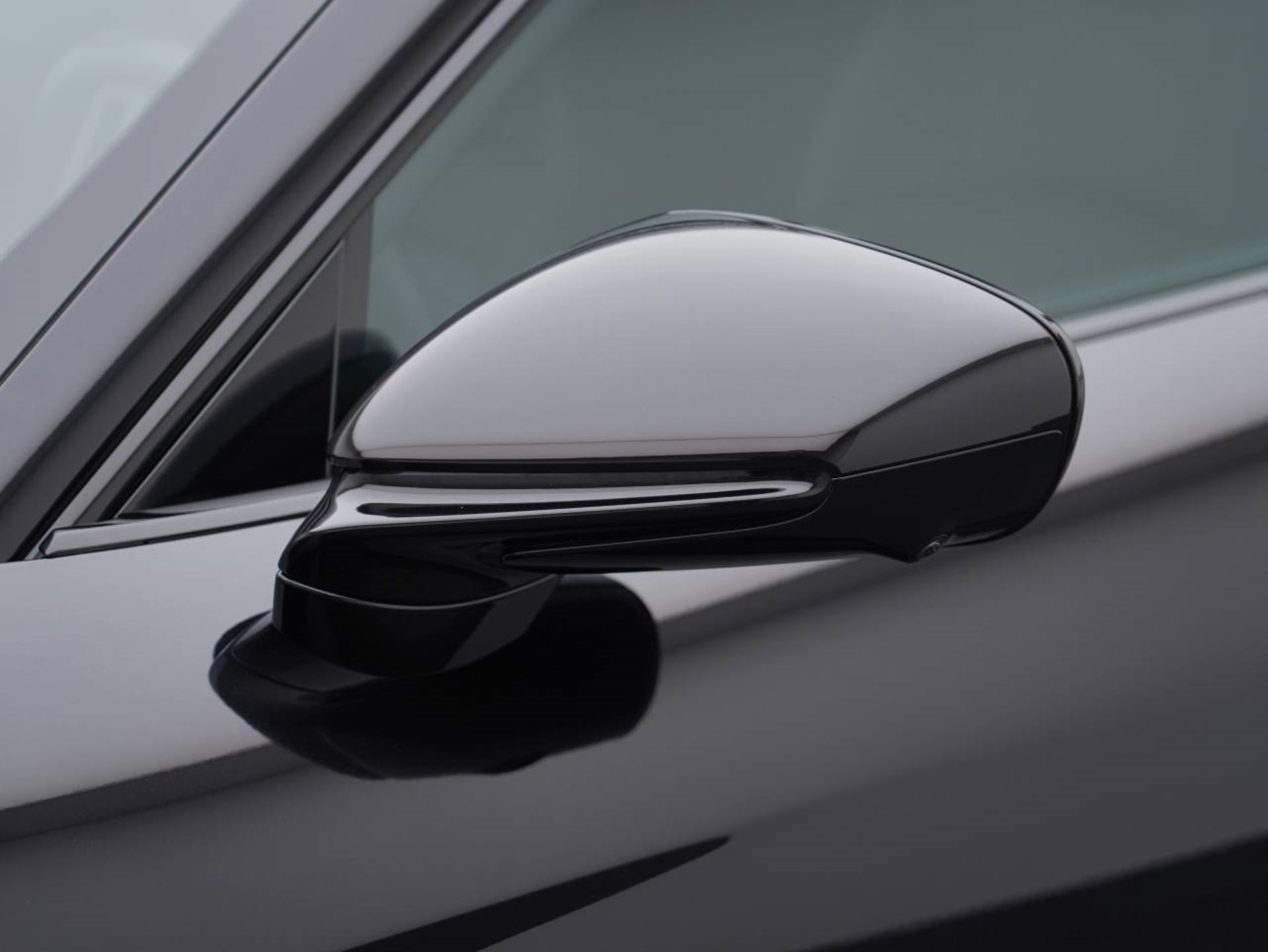 PORSCHE Taycan 4S Cross Turismo-image-13