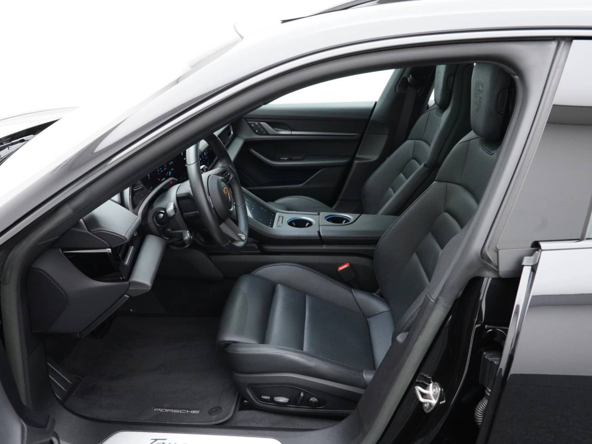 PORSCHE Taycan 4S Cross Turismo-image-4