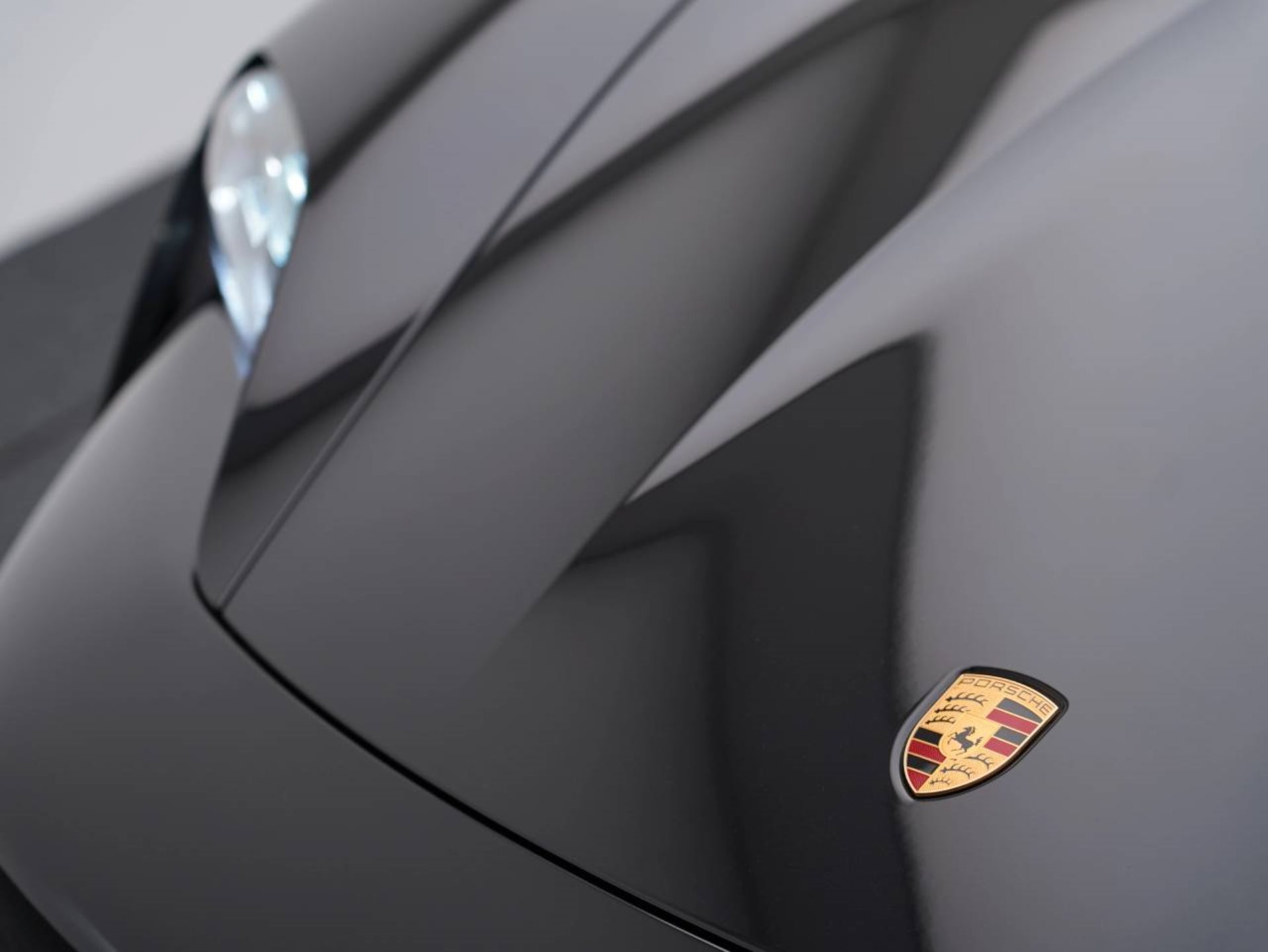 PORSCHE Taycan 4S Cross Turismo-image-11