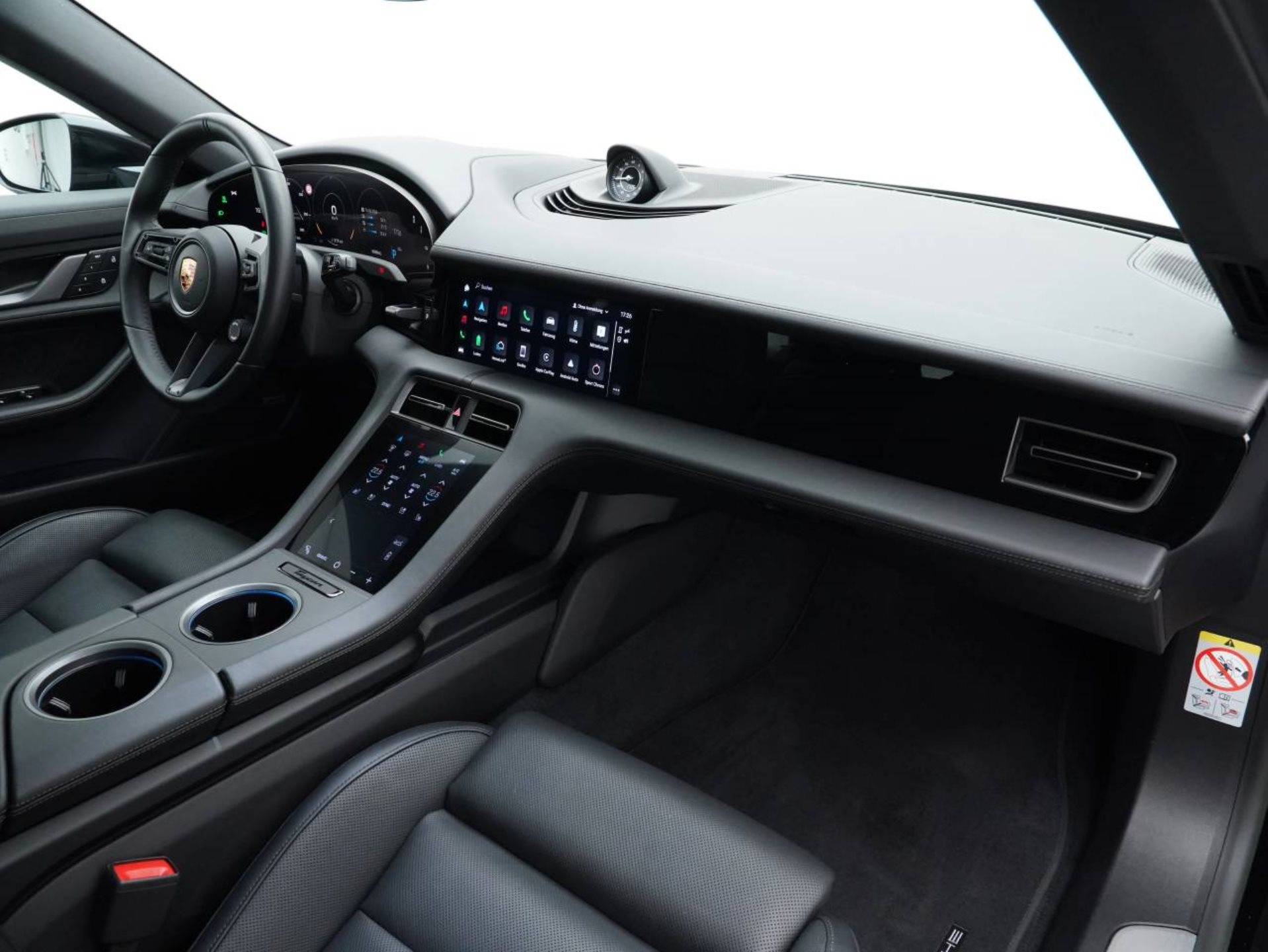 PORSCHE Taycan 4S Cross Turismo-image-24