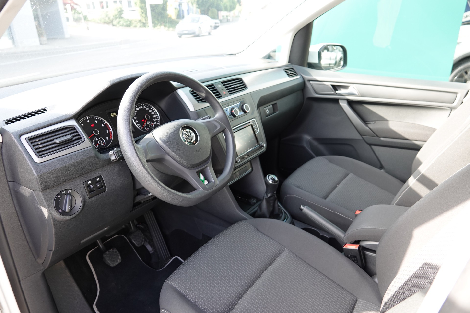 VW Caddy 1.2 TSI Family Beach-image-8