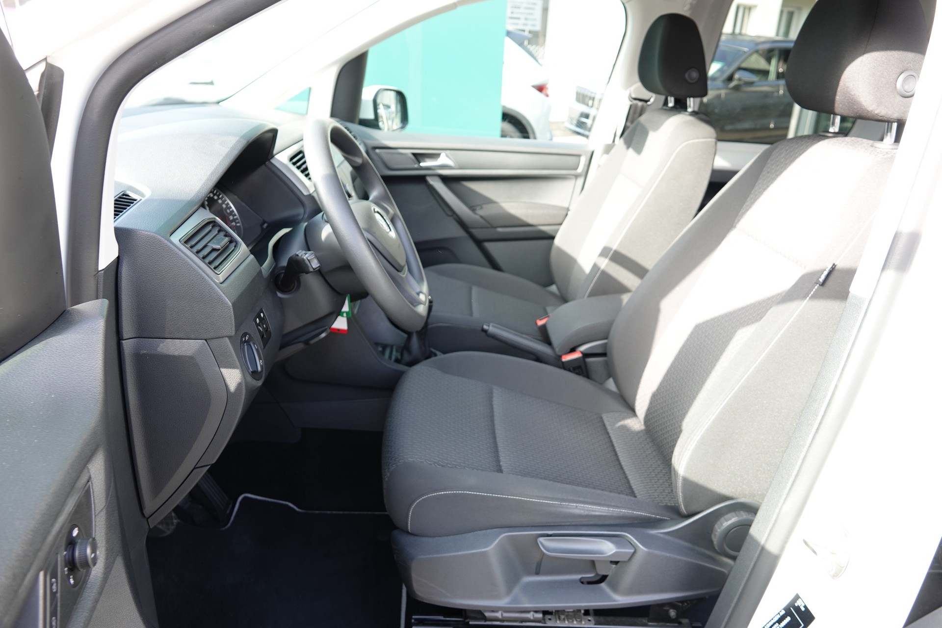 VW Caddy 1.2 TSI Family Beach-image-13