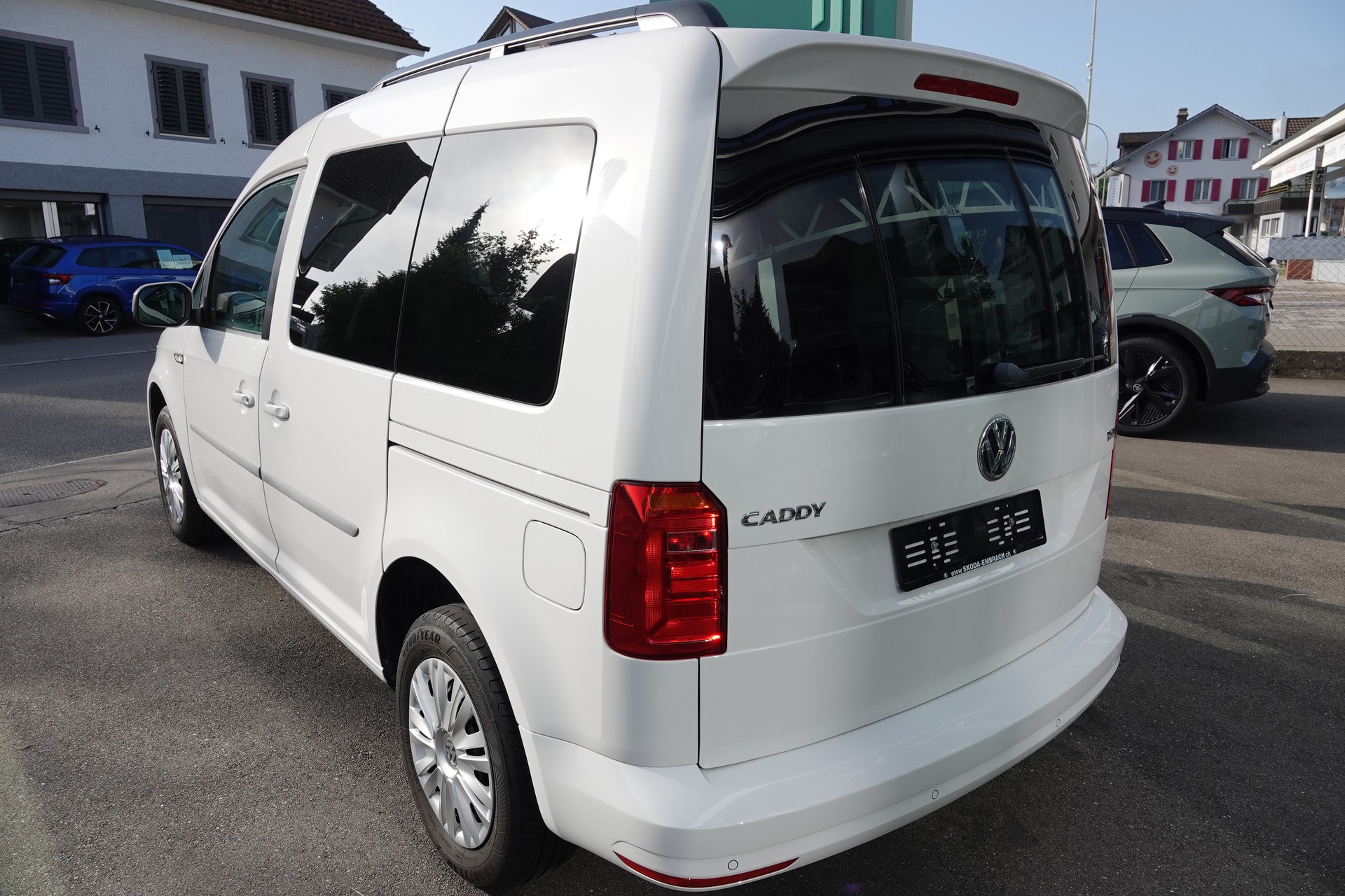 VW Caddy 1.2 TSI Family Beach-image-6