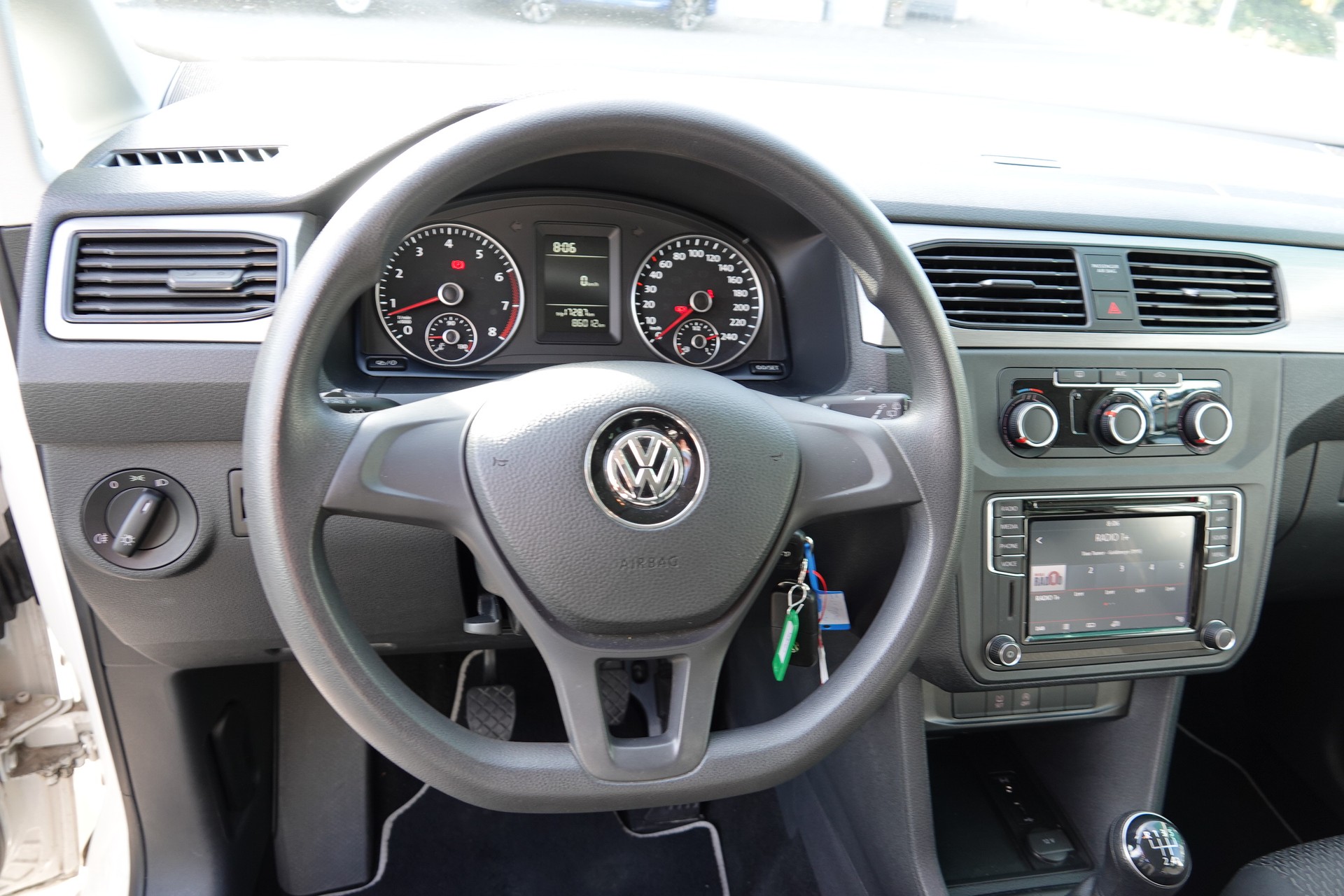 VW Caddy 1.2 TSI Family Beach-image-11