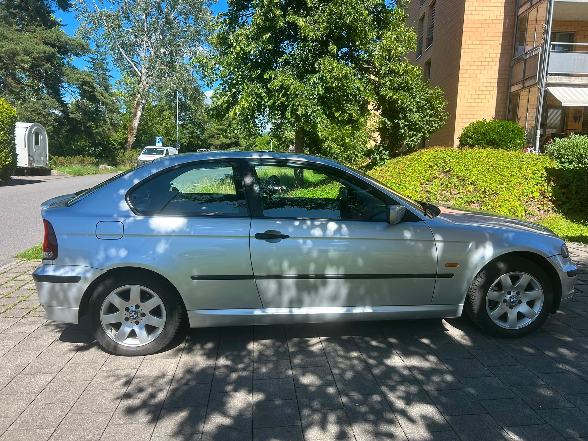 BMW 316ti-image-2