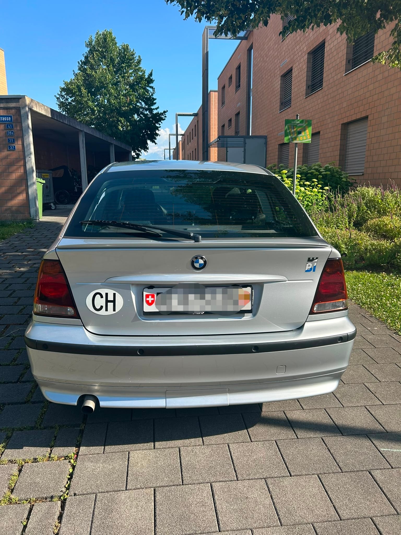 BMW 316ti-image-3