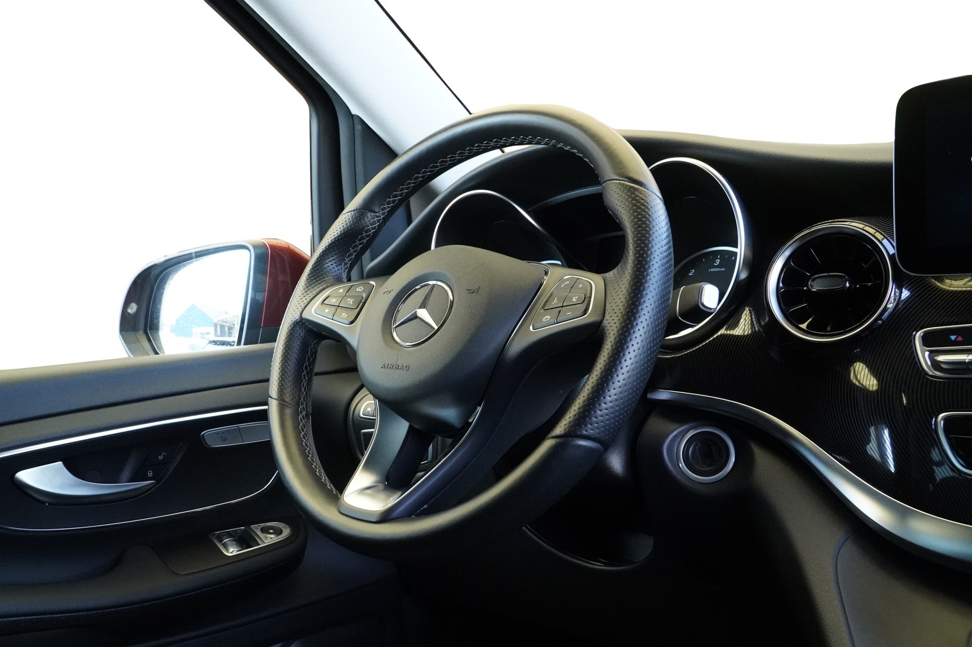 MERCEDES-BENZ V 250 d lang Avantgarde 9G-Tronic *CH Fahrzeug & Gratis-Service*-image-12