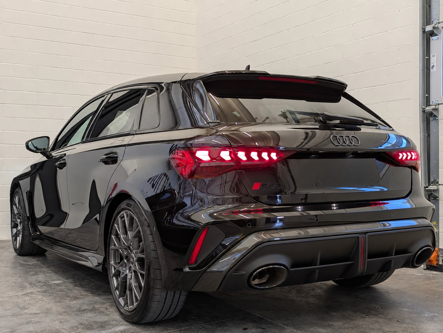 AUDI 2.5 TFSI quattro S-Tronic-image-1