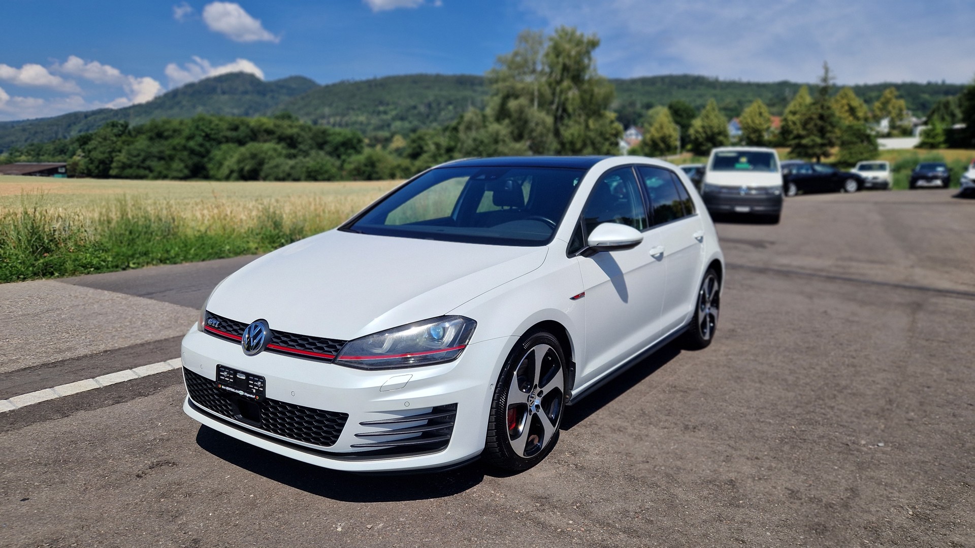 VW Golf 2.0 TSI GTI Performance DSG-image-1