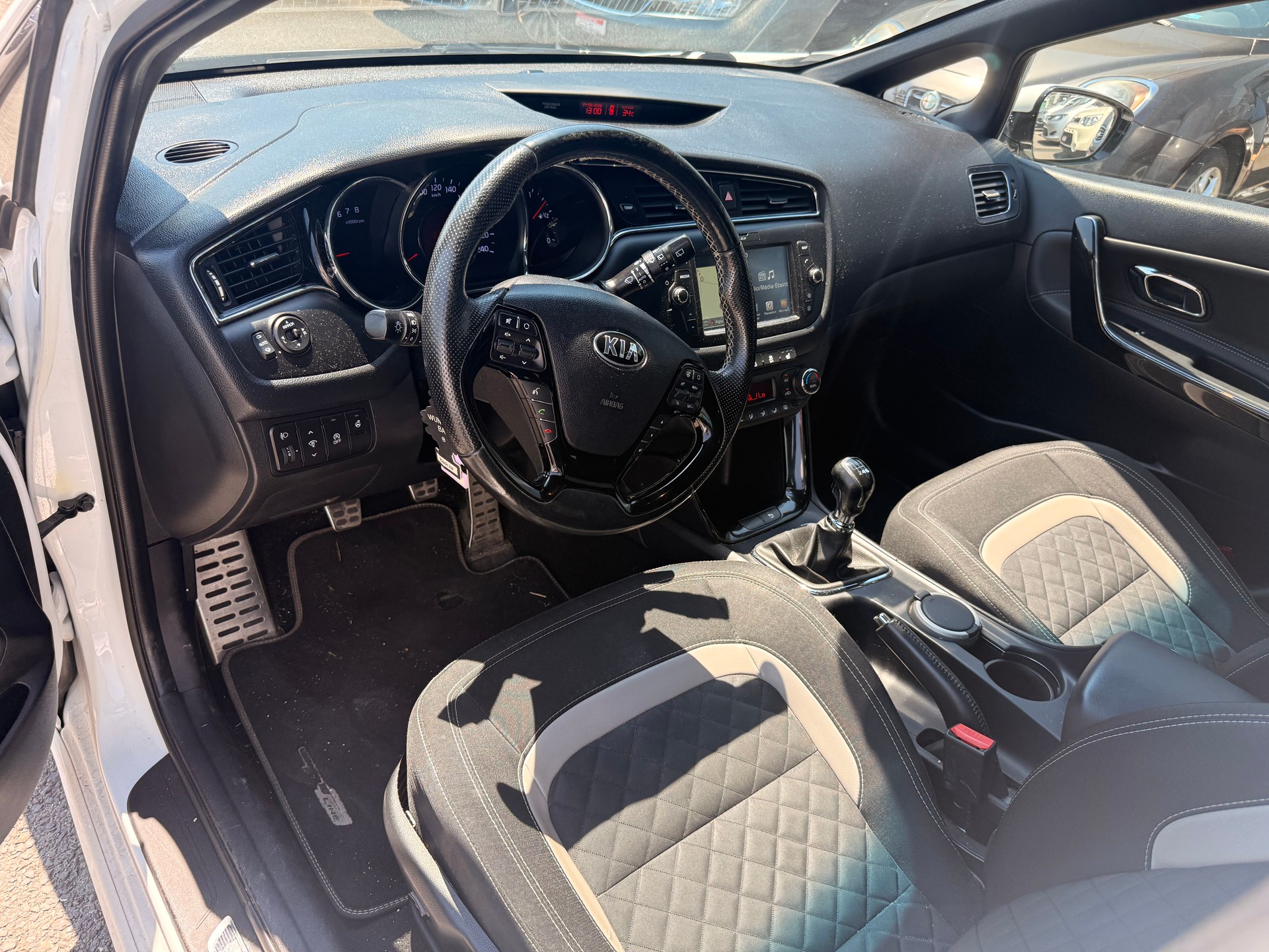 KIA Cee'd 1.0 T-GDi GT Line-image-6