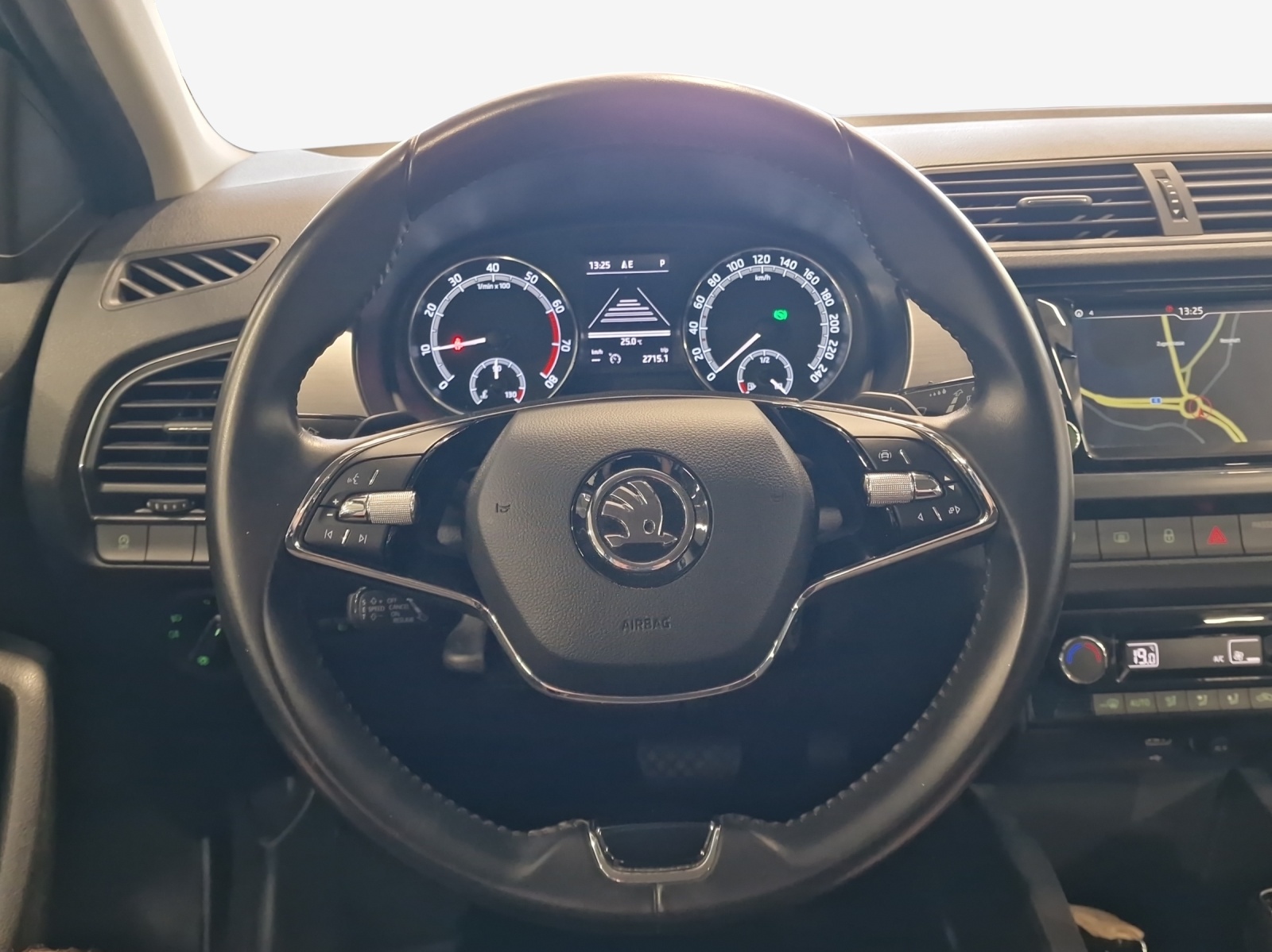 SKODA Fabia Combi 1.0 TSI Drive DSG-image-9