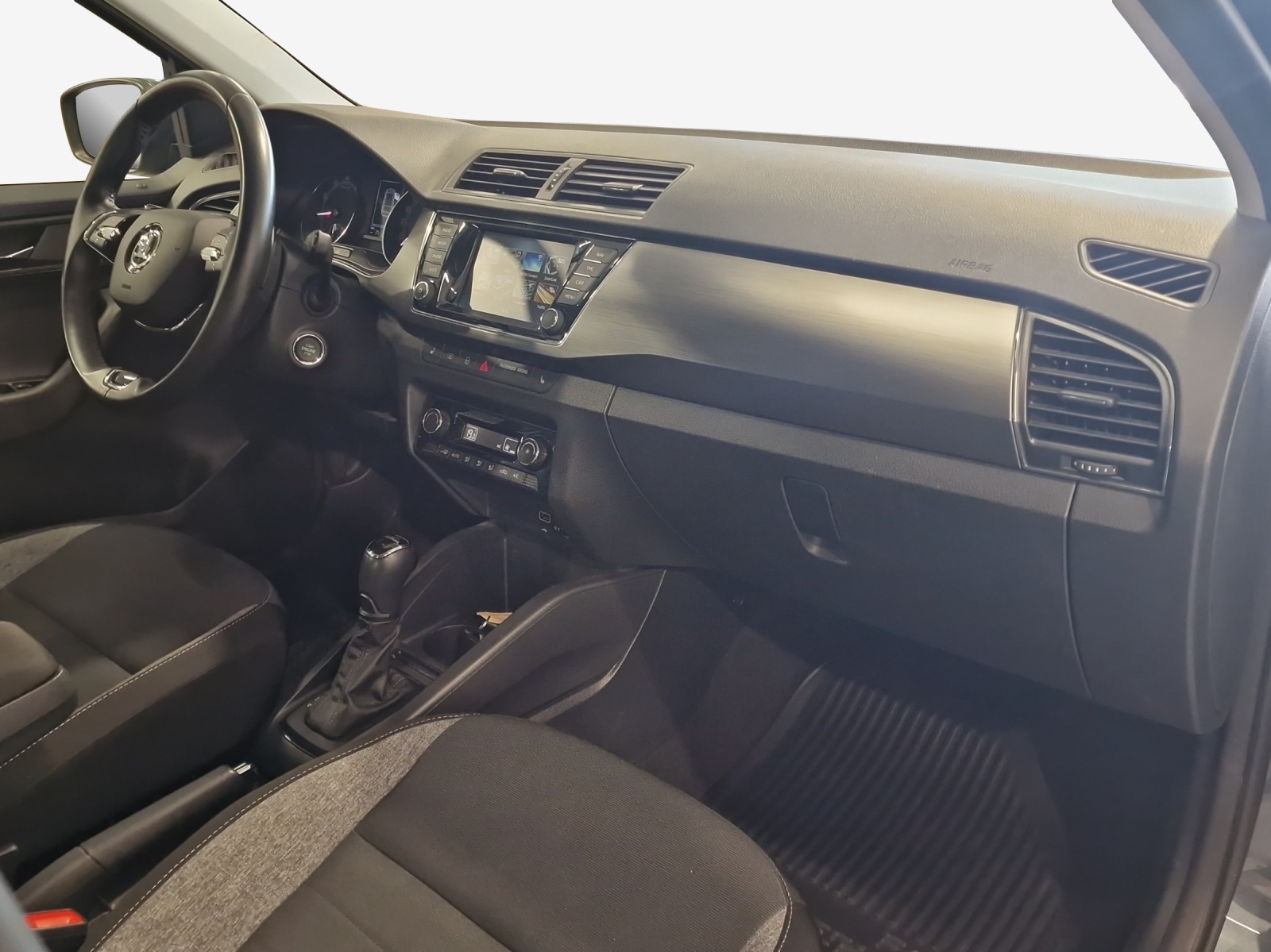 SKODA Fabia Combi 1.0 TSI Drive DSG-image-13