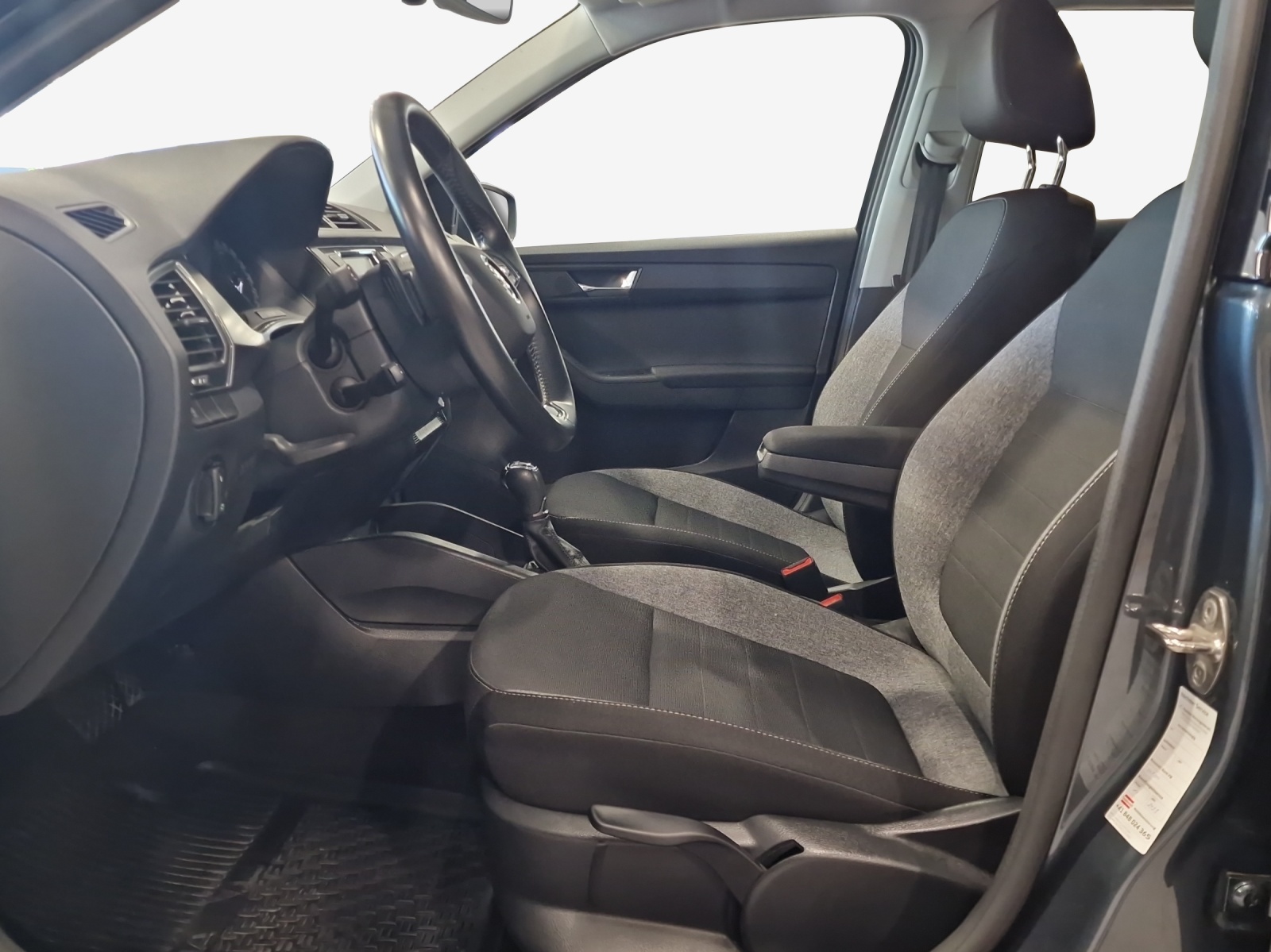 SKODA Fabia Combi 1.0 TSI Drive DSG-image-7