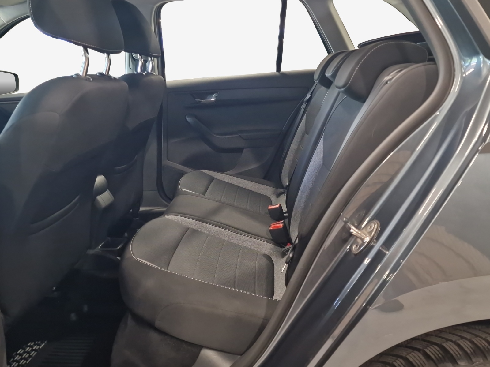 SKODA Fabia Combi 1.0 TSI Drive DSG-image-11