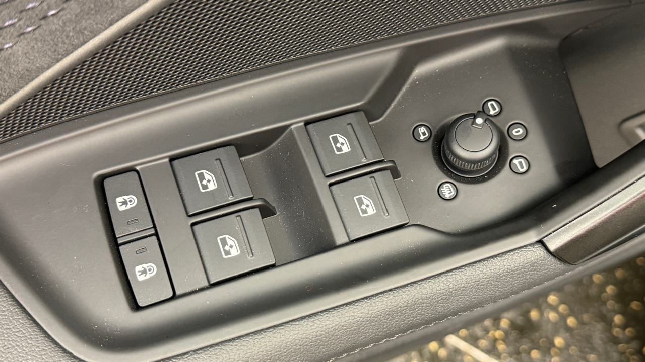 AUDI RS3 Limousine 2.5 TSI quattro S-tronic-image-8