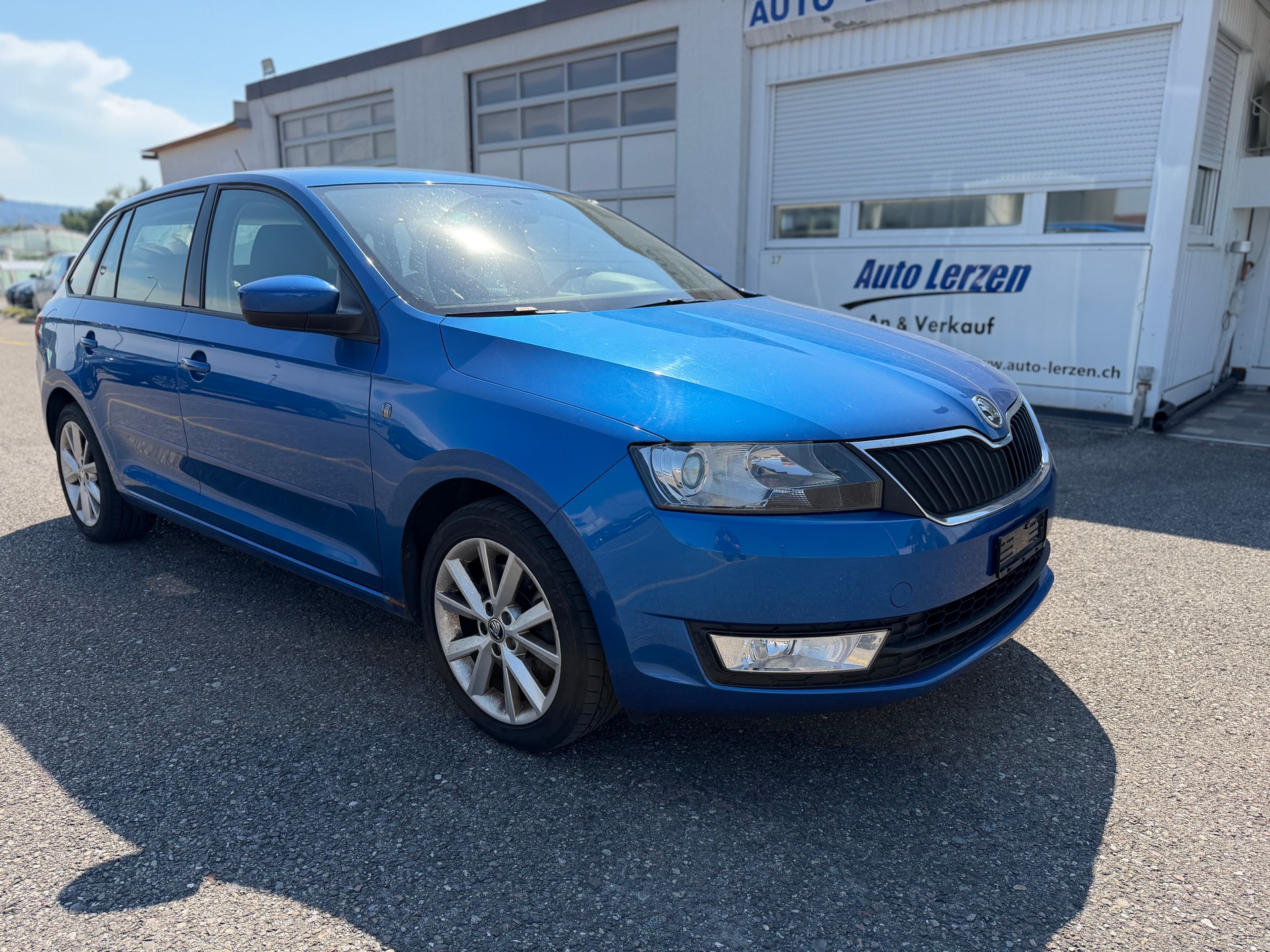 SKODA Rapid Spaceback 1.4 TSI Ambition DSG-image-0