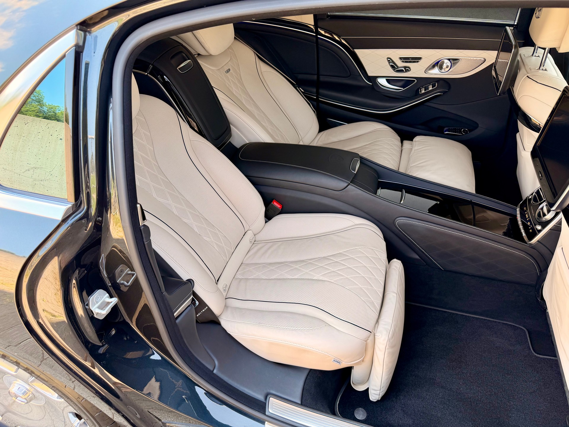 MERCEDES-BENZ S 600 Maybach 7G-Tronic-image-23