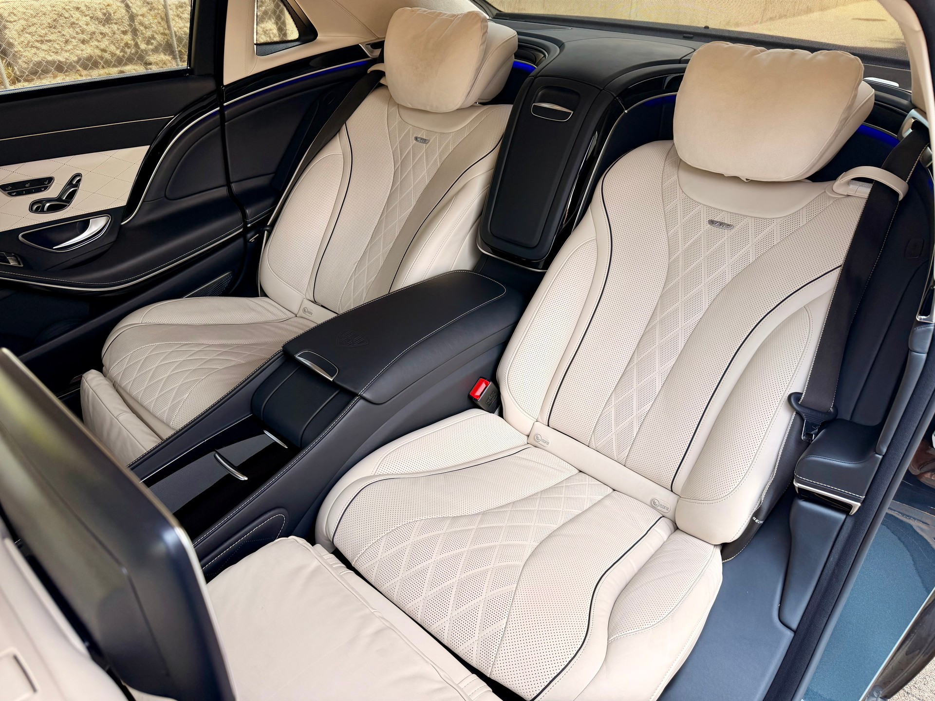 MERCEDES-BENZ S 600 Maybach 7G-Tronic-image-25