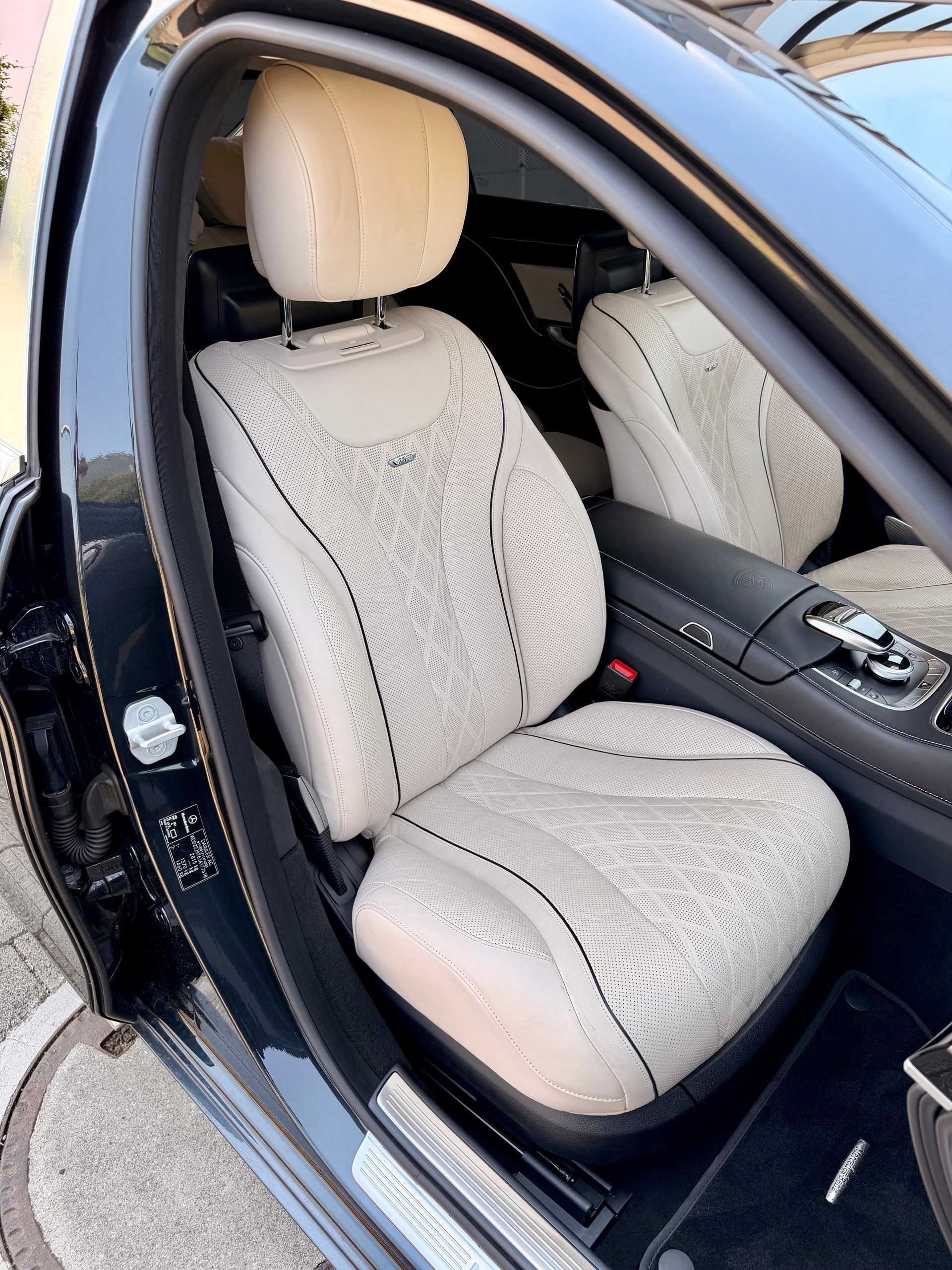 MERCEDES-BENZ S 600 Maybach 7G-Tronic-image-15