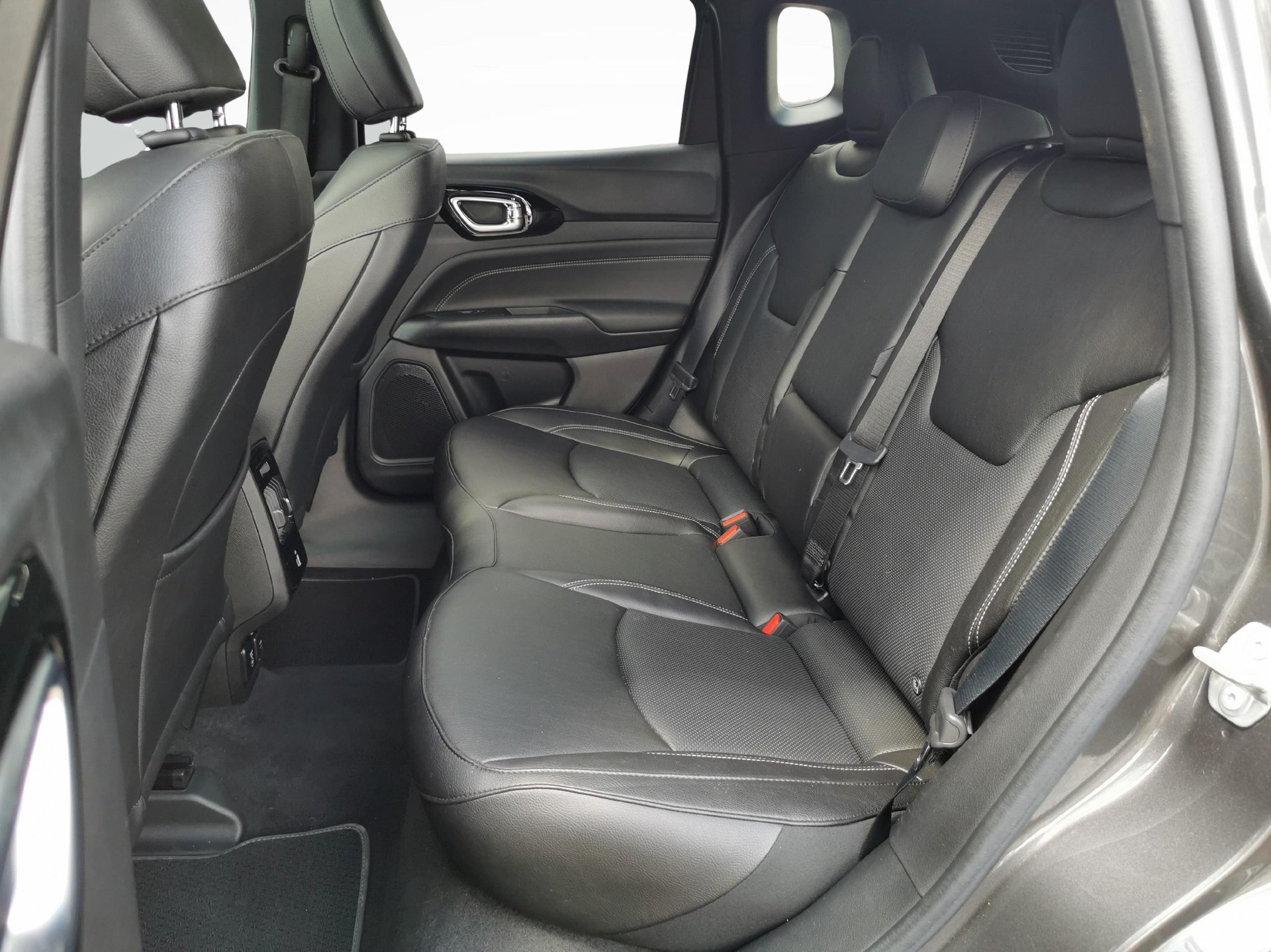 JEEP Compass 1.3 Turbo Limited-image-5