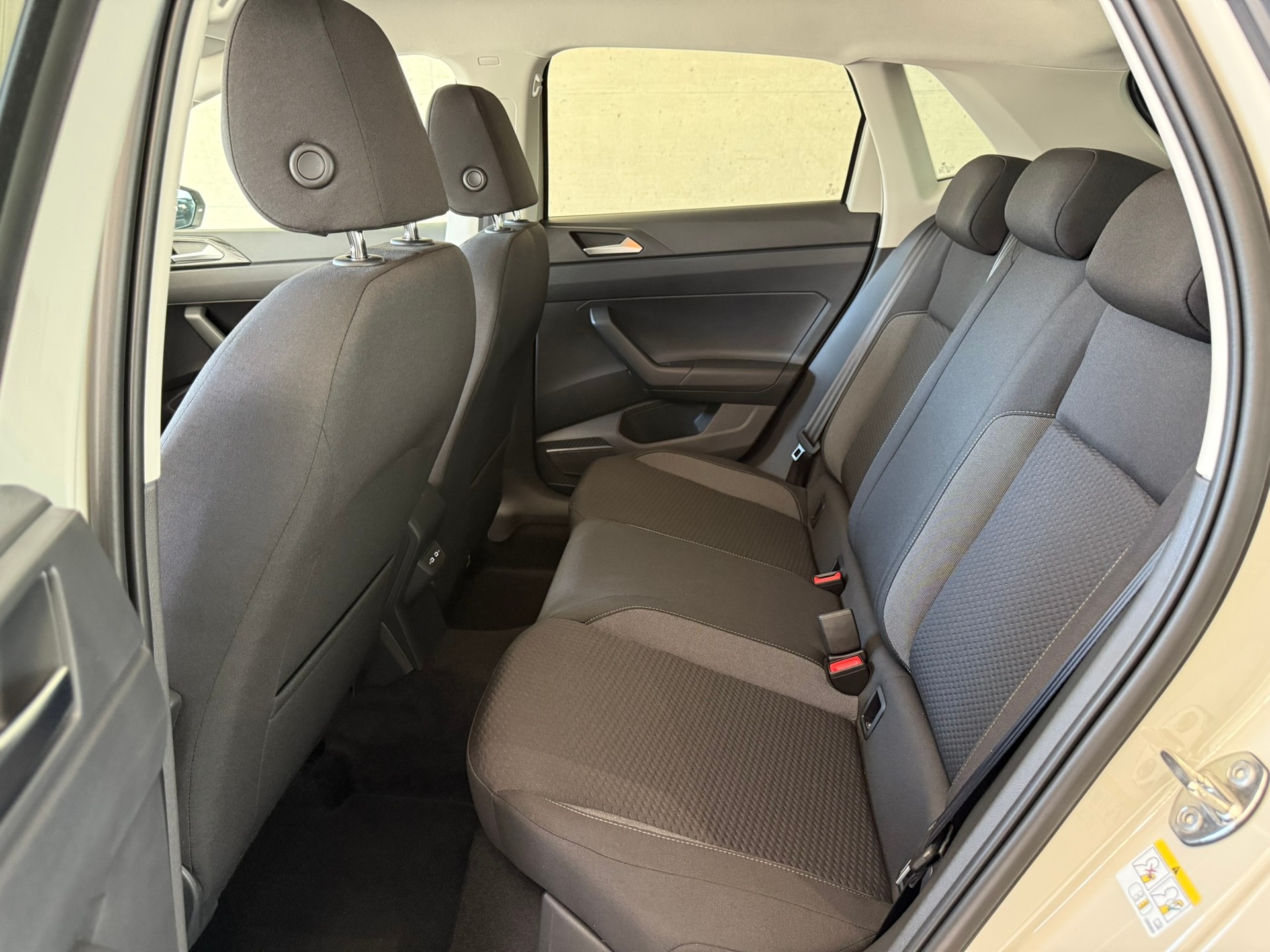 VW Polo 1.0 TSI Life DSG-image-8