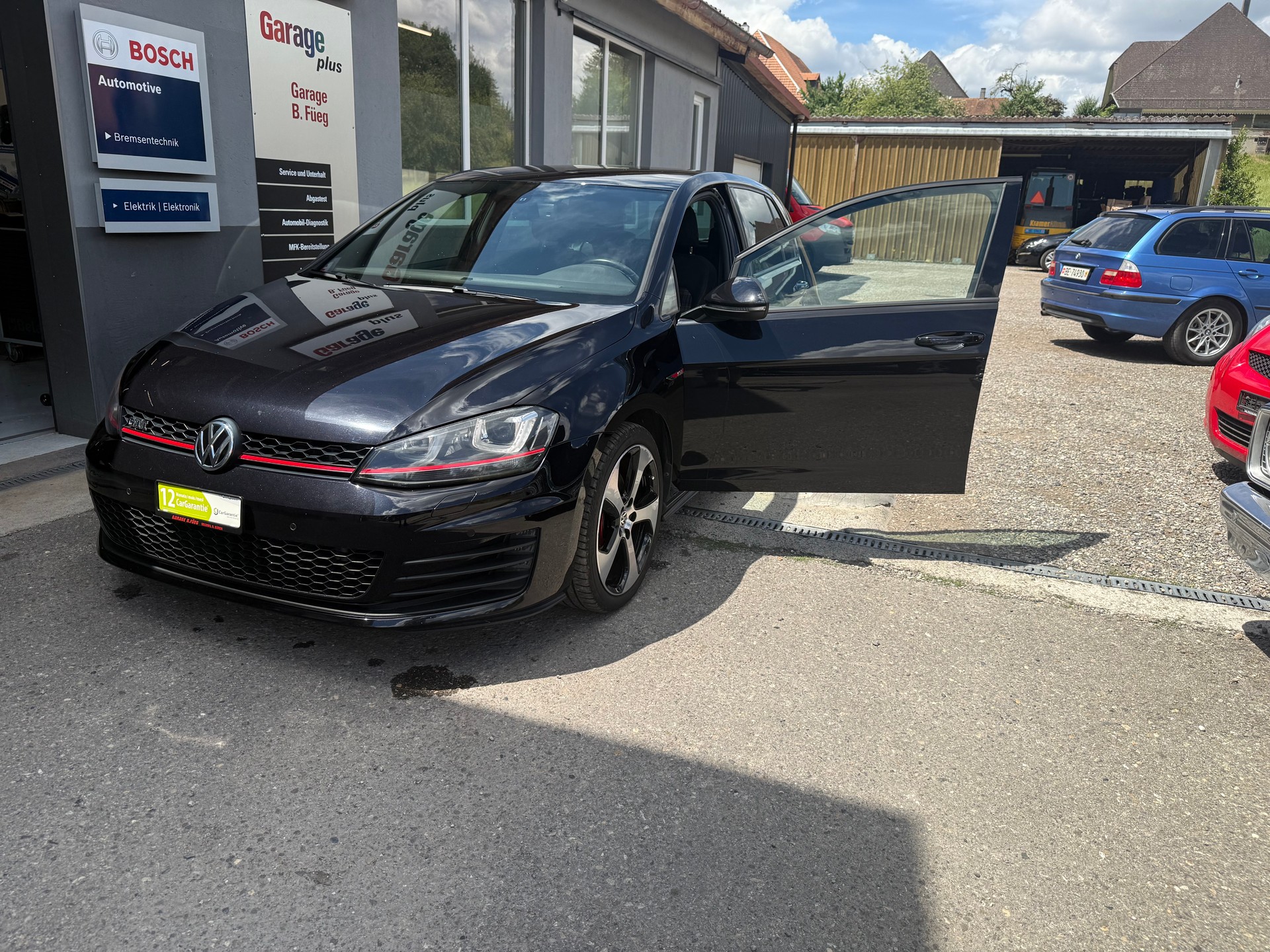 VW Golf 2.0 TSI GTI-image-2