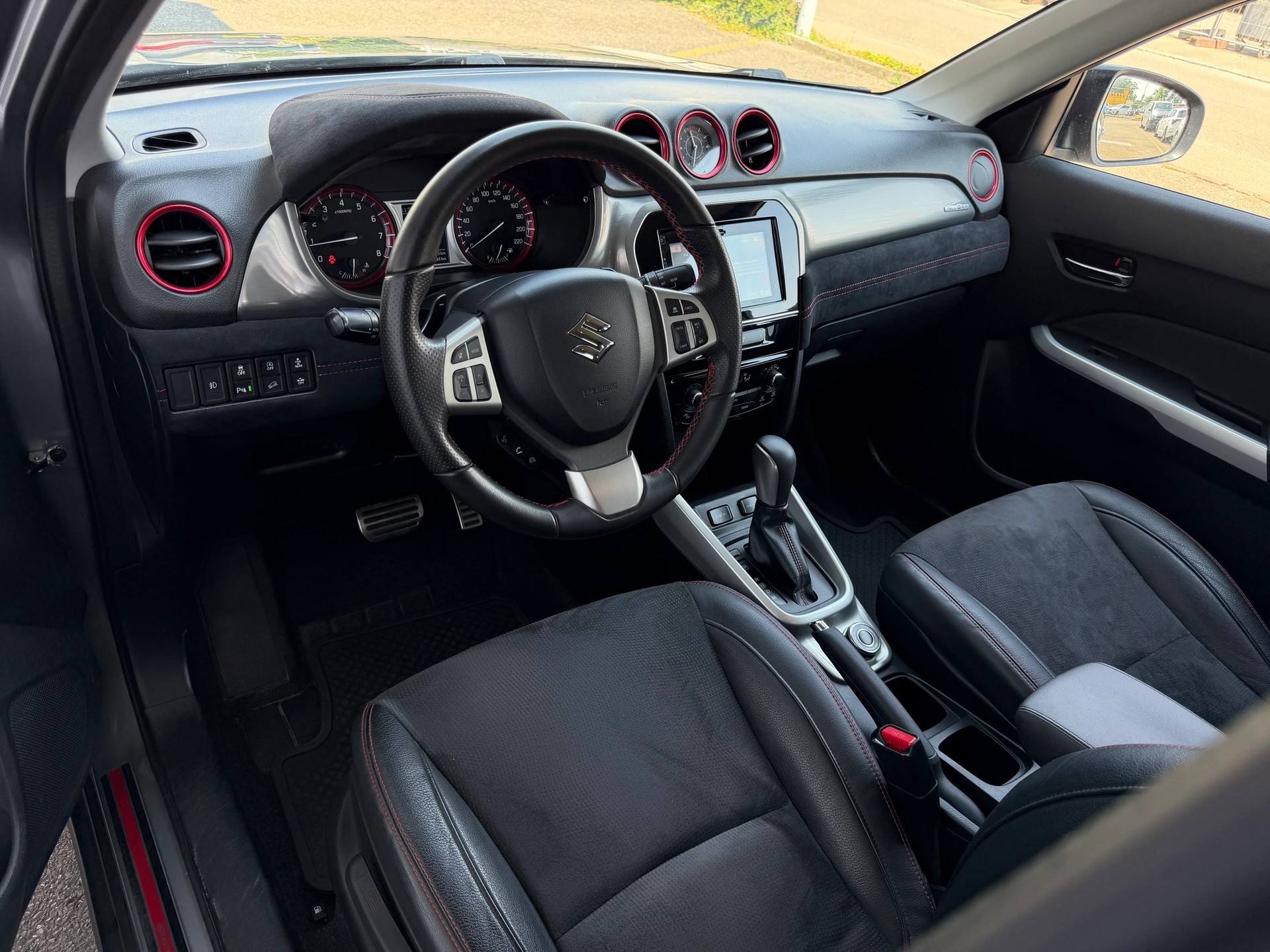 SUZUKI Vitara 1.4 Boosterjet Sergio Cellano Top Automatic-image-8