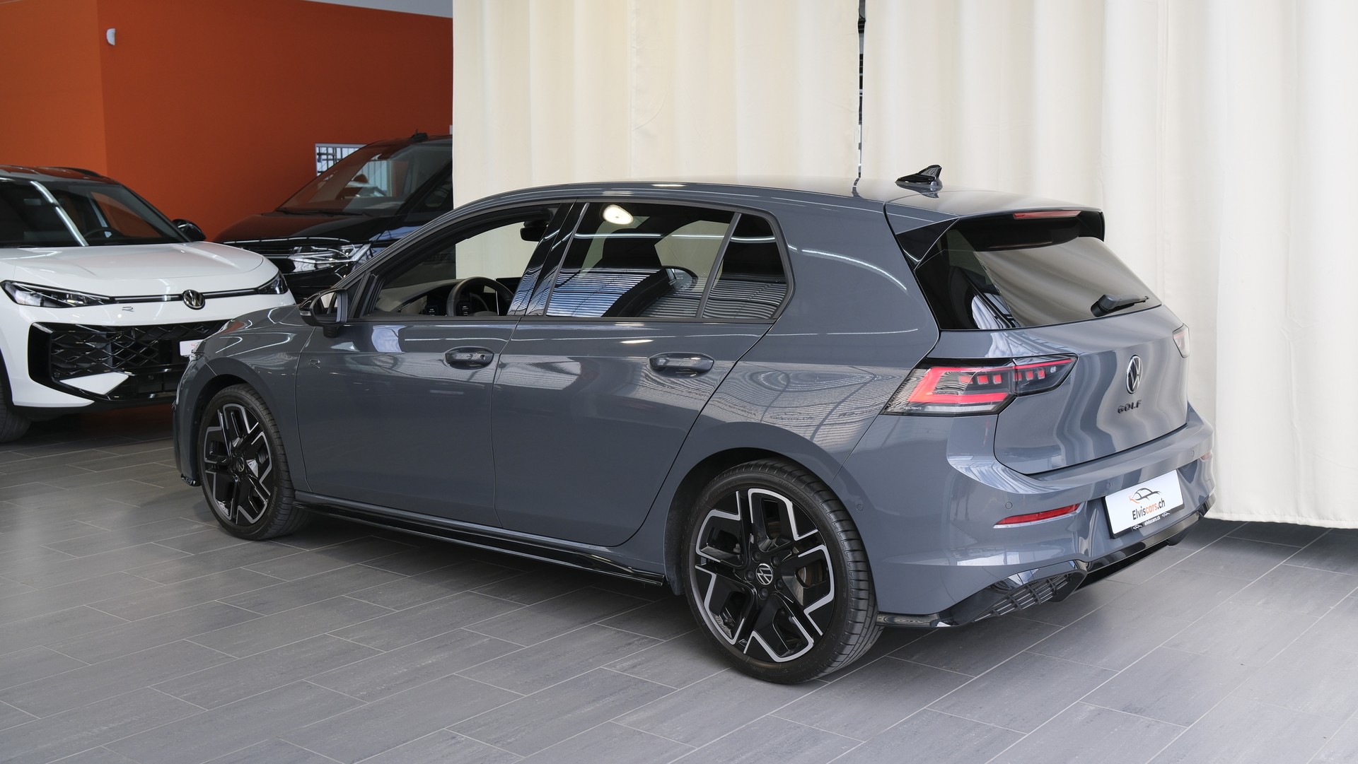 VW Golf 1.5 e TSI mHEV R-Line DSG * Black Style *-image-8