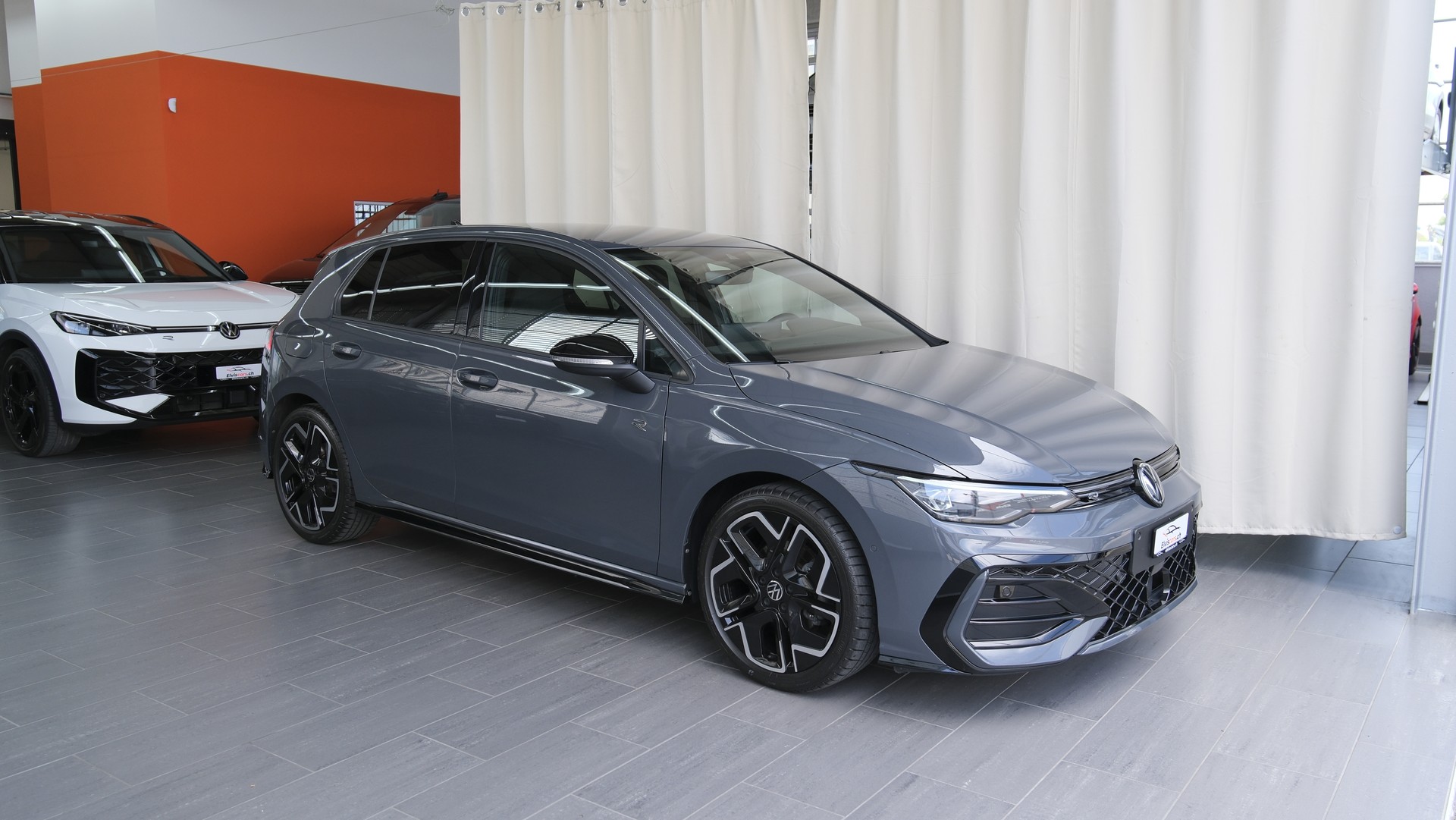 VW Golf 1.5 e TSI mHEV R-Line DSG * Black Style *-image-28