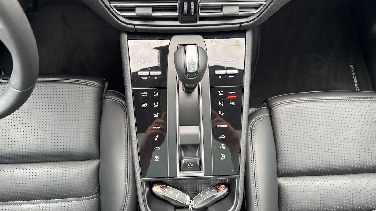 PORSCHE Macan S PDK-image-24