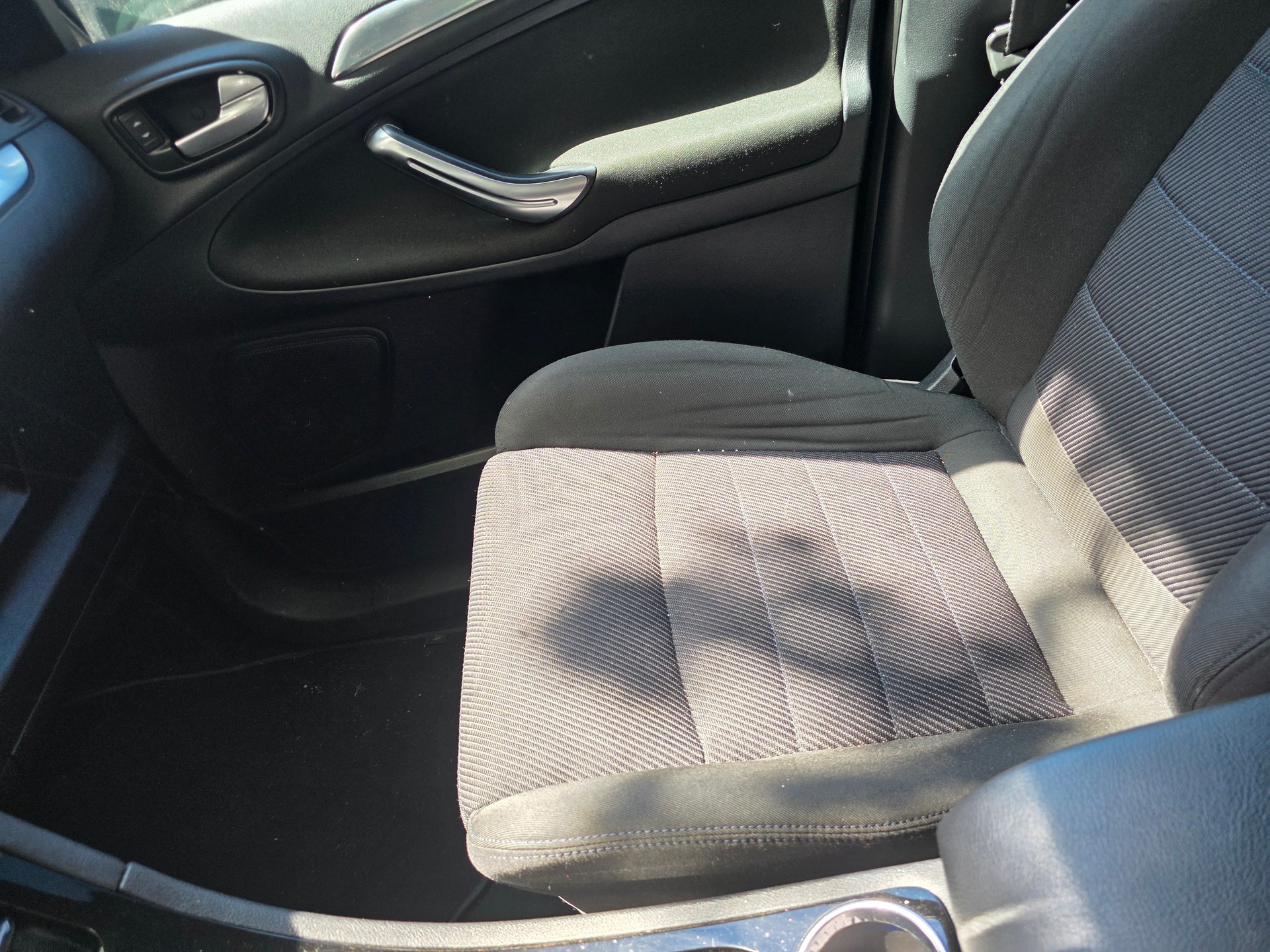 FORD S-Max 2.0 SCTi Titanium PowerShift. 7 places-image-9