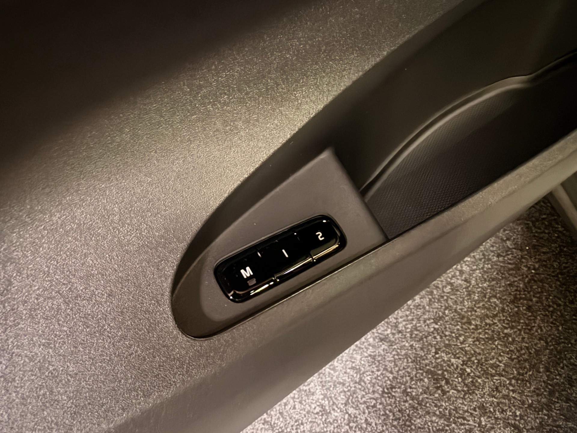 POLESTAR Polestar 2 Long Range Dual Performance 82 kWh MY25-image-19