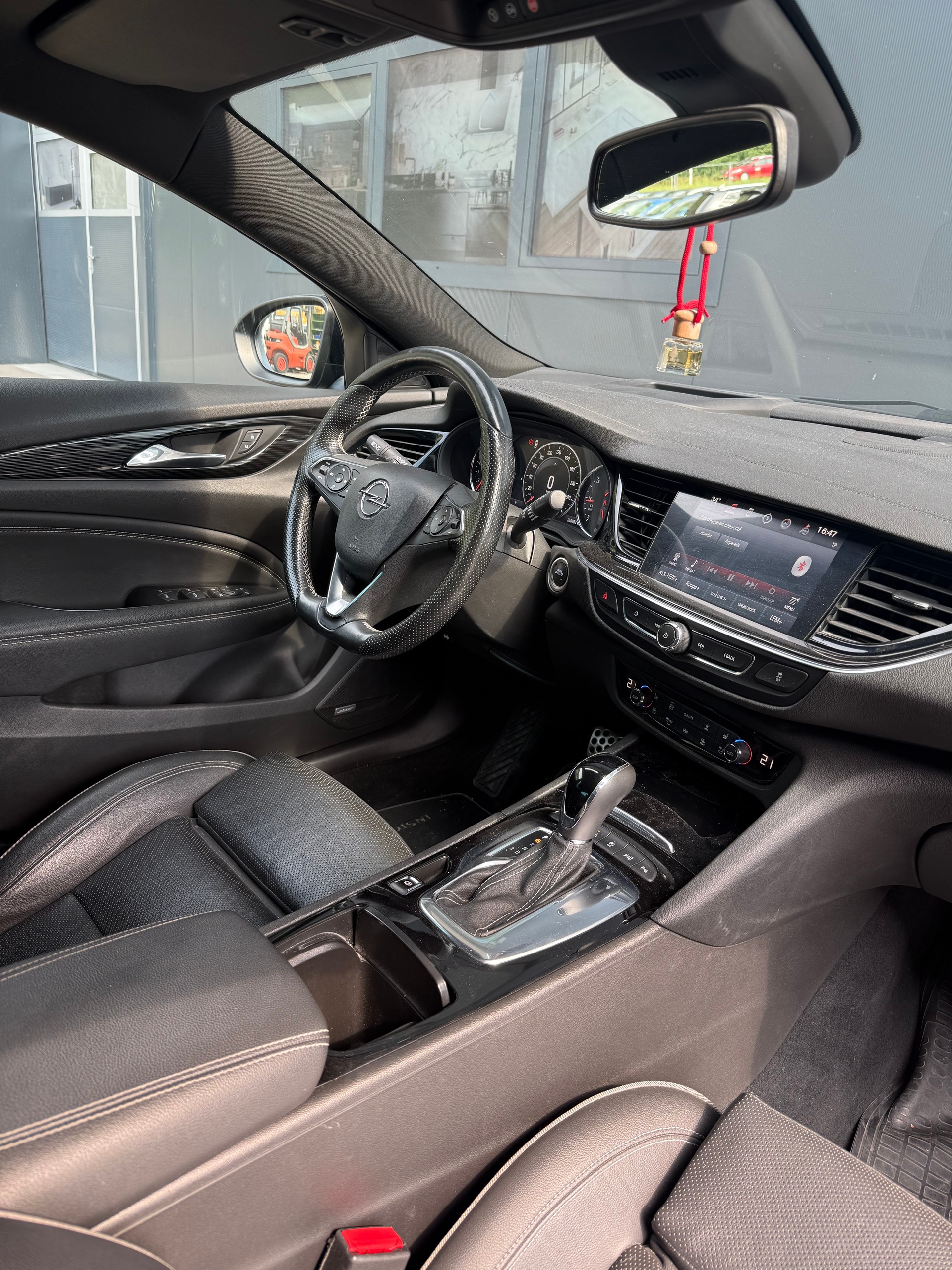 OPEL Insignia 2.0 T Grand Sport Excellence 4WD Automat.-image-10