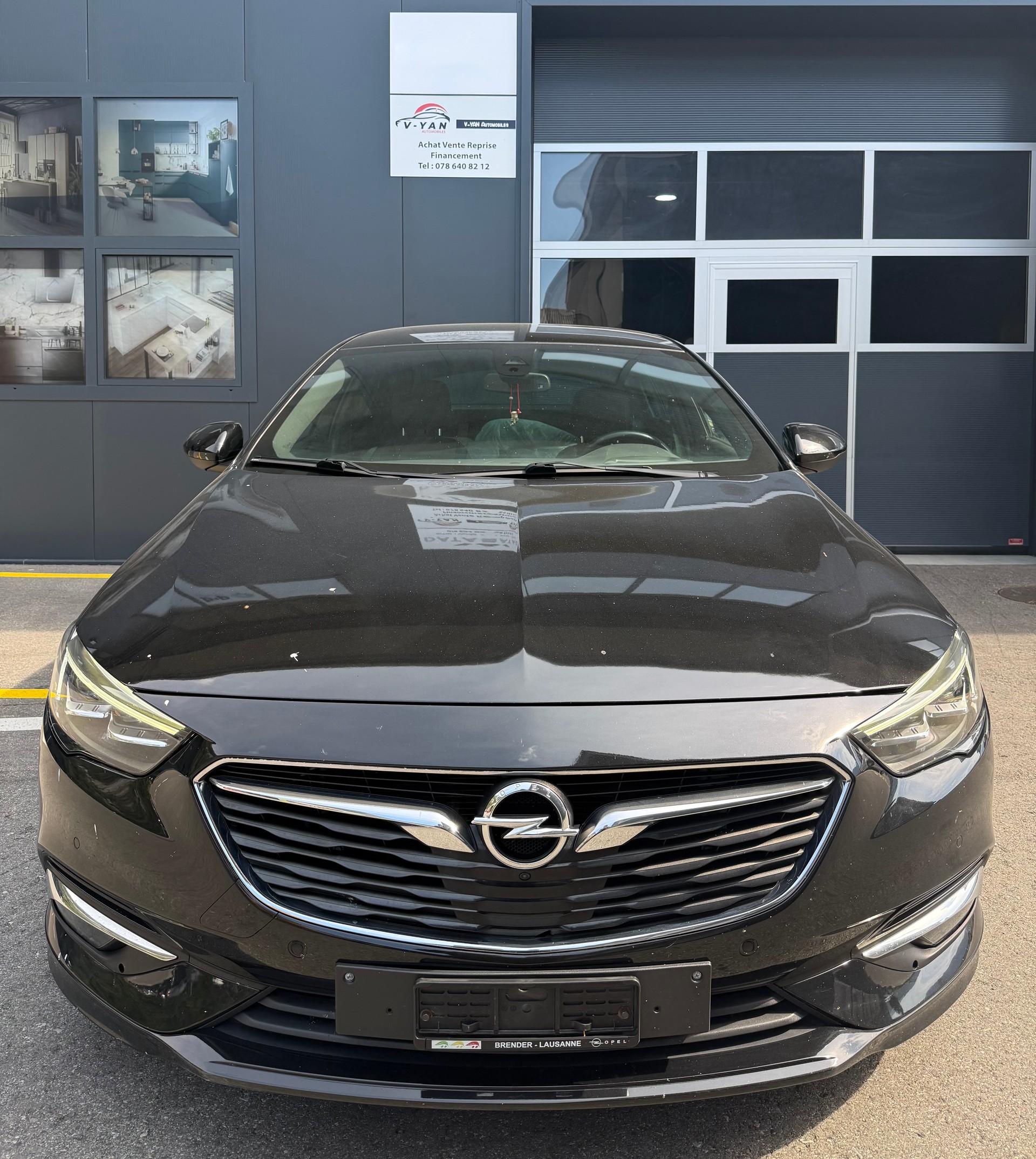 OPEL Insignia 2.0 T Grand Sport Excellence 4WD Automat.-image-2