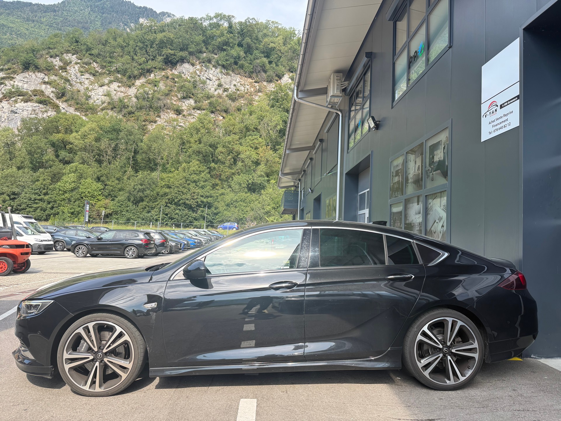 OPEL Insignia 2.0 T Grand Sport Excellence 4WD Automat.-image-3