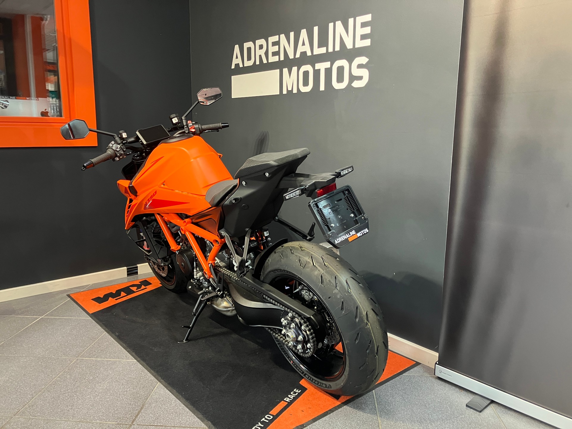 KTM 1390 Super Duke R EVO-image-5