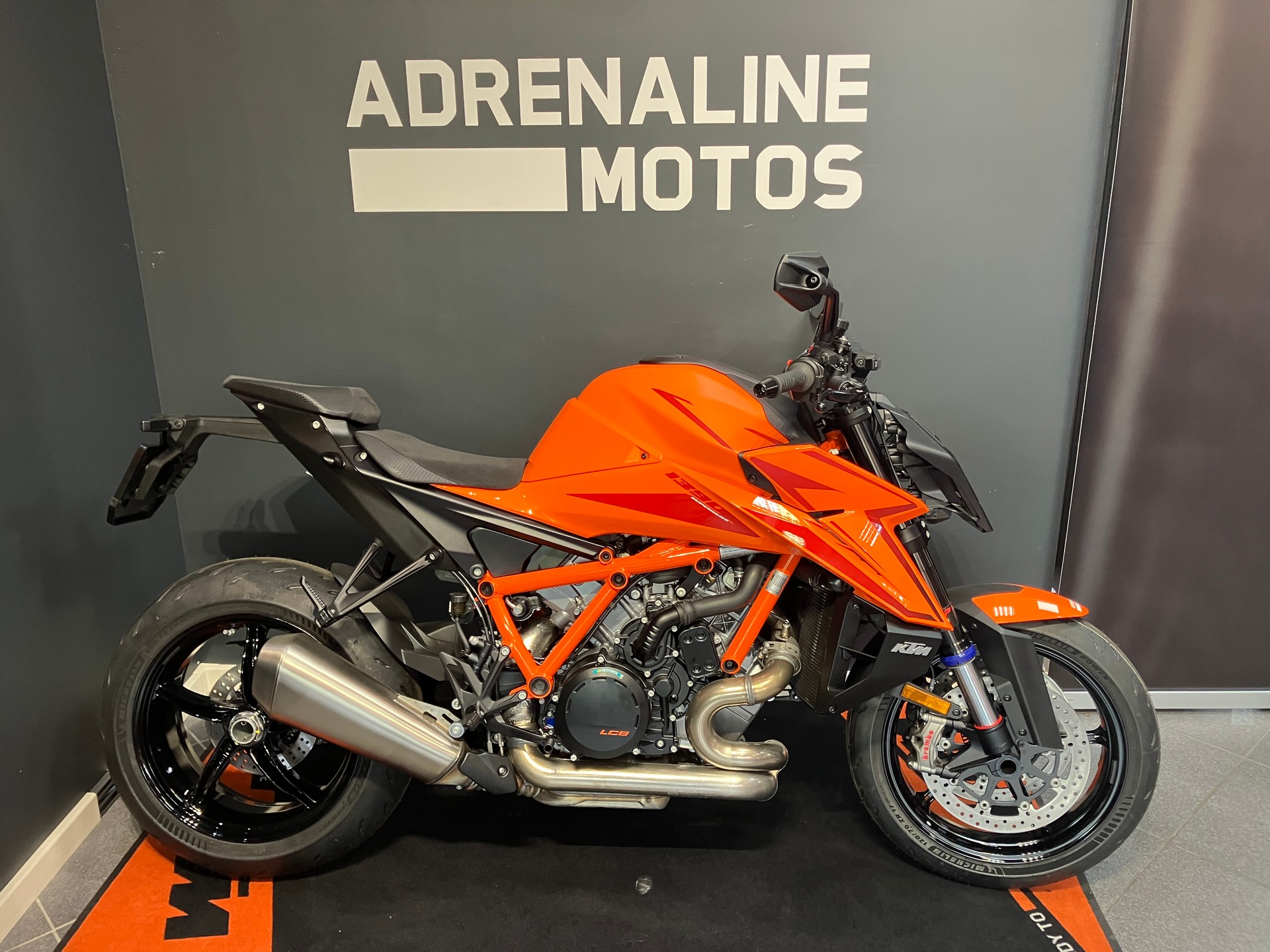 KTM 1390 Super Duke R EVO