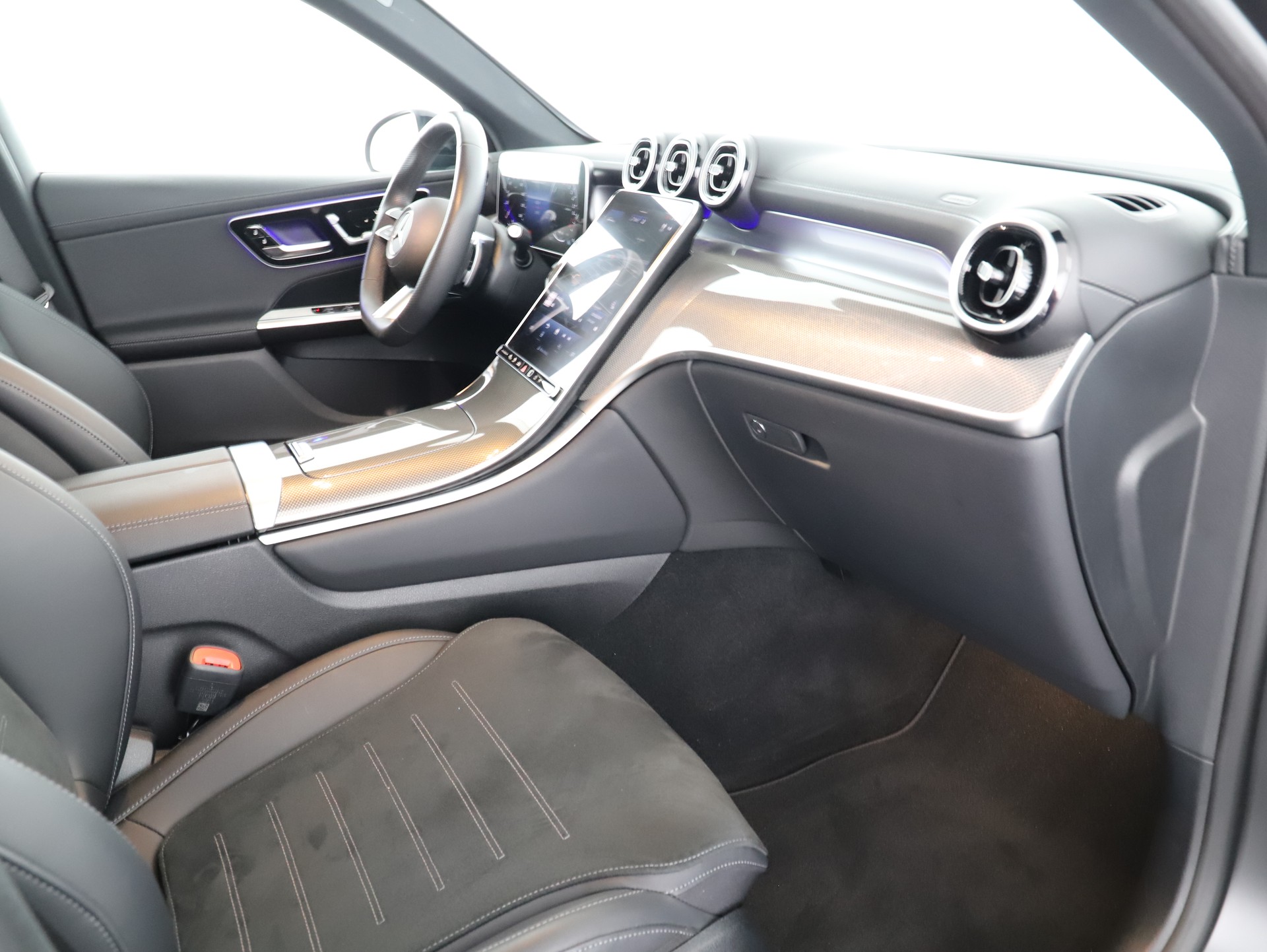 MERCEDES-BENZ GLC 300 e 4M 9G-Tronic-image-9
