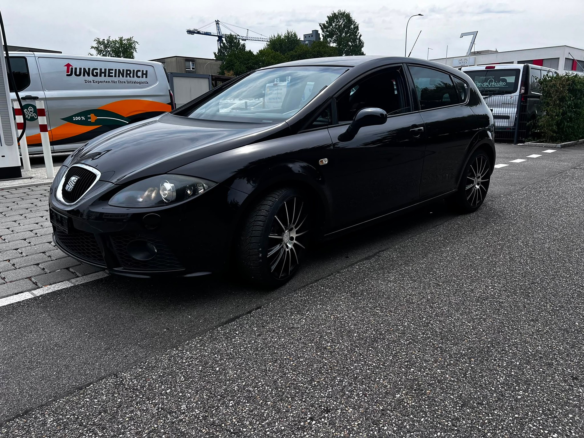 SEAT Leon 2.0 TSI Cupra-image-0