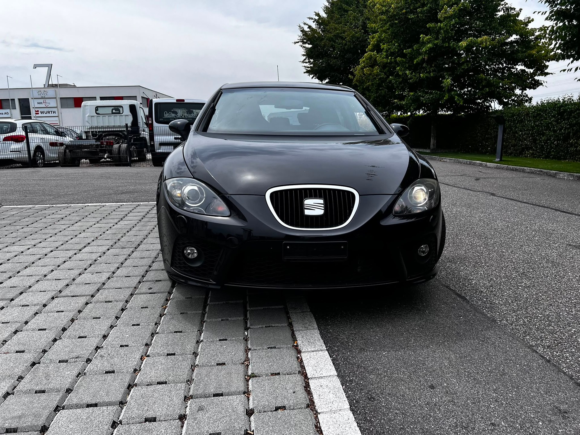 SEAT Leon 2.0 TSI Cupra-image-1