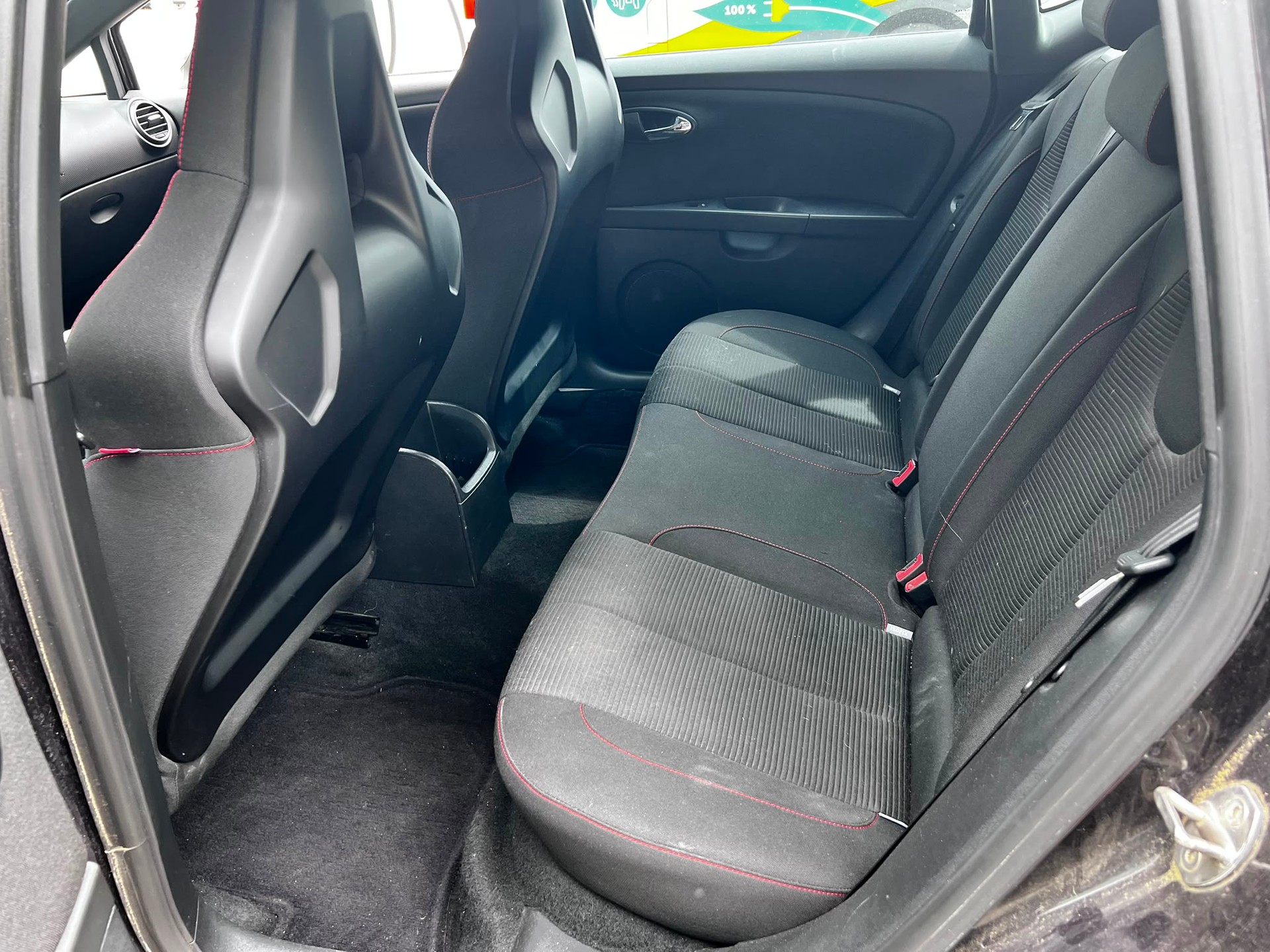 SEAT Leon 2.0 TSI Cupra-image-10