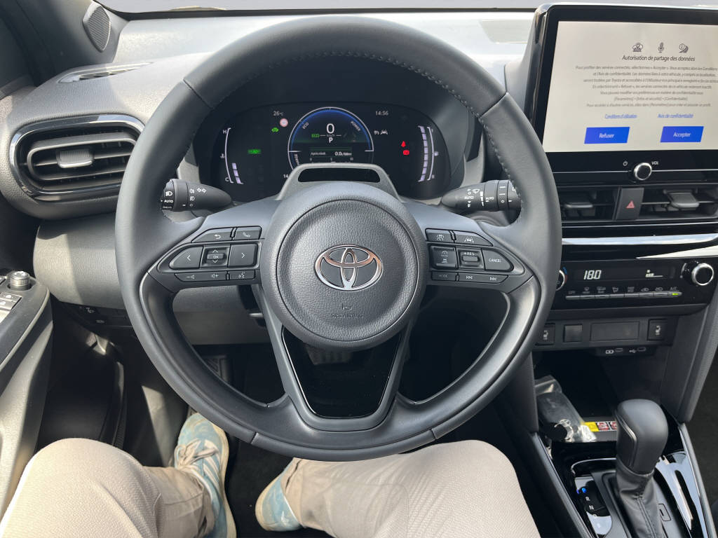 TOYOTA Yaris Cross 1.5 VVT-i HSD Trend-image-9