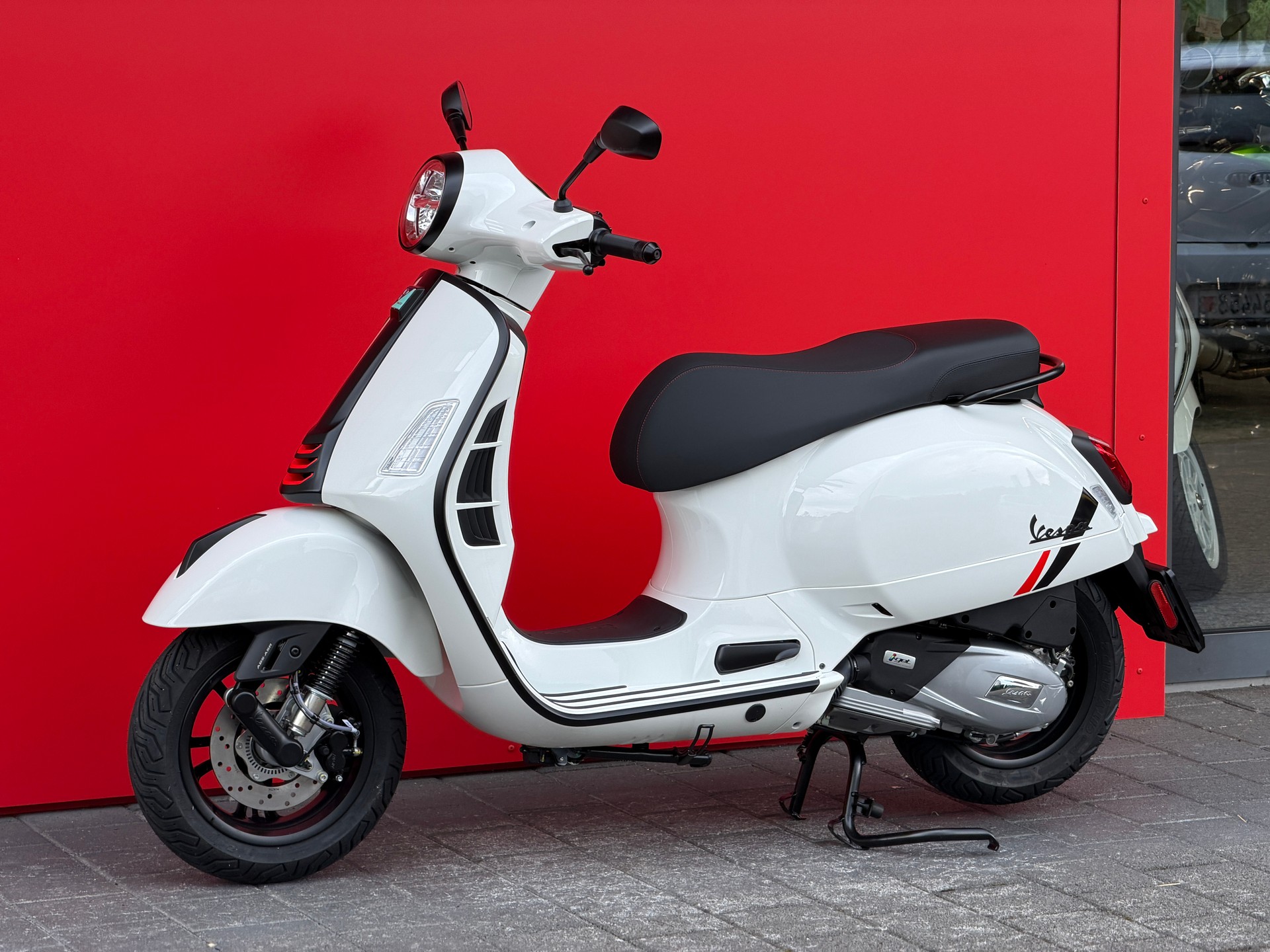 PIAGGIO Vespa GTS 125 Super Sport RST Euro 5+-image-14
