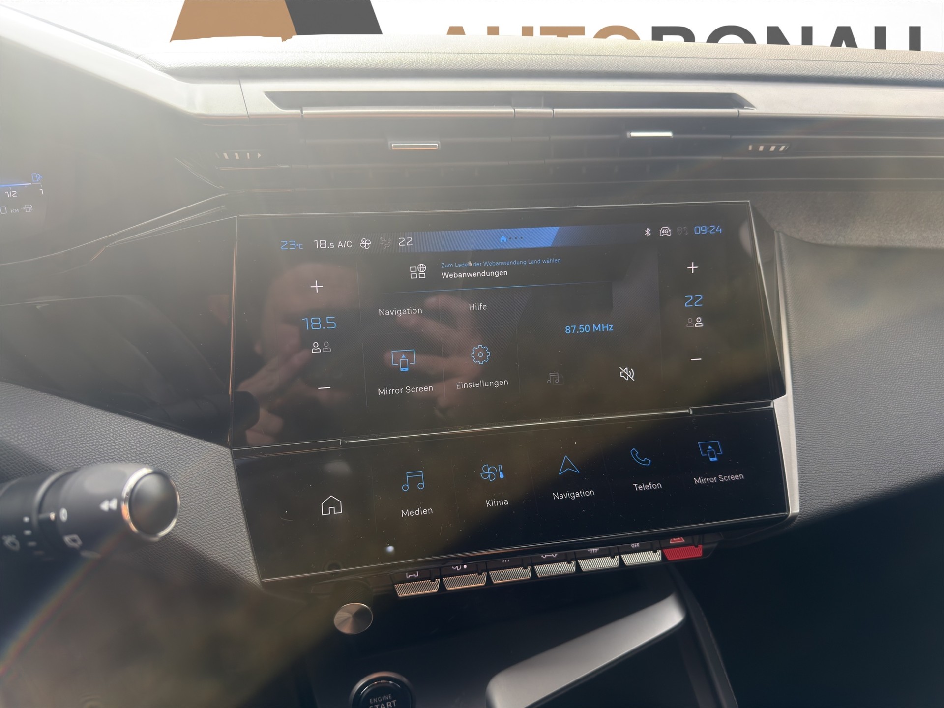 PEUGEOT 308 SW 1.2 PureTech Allure-image-20