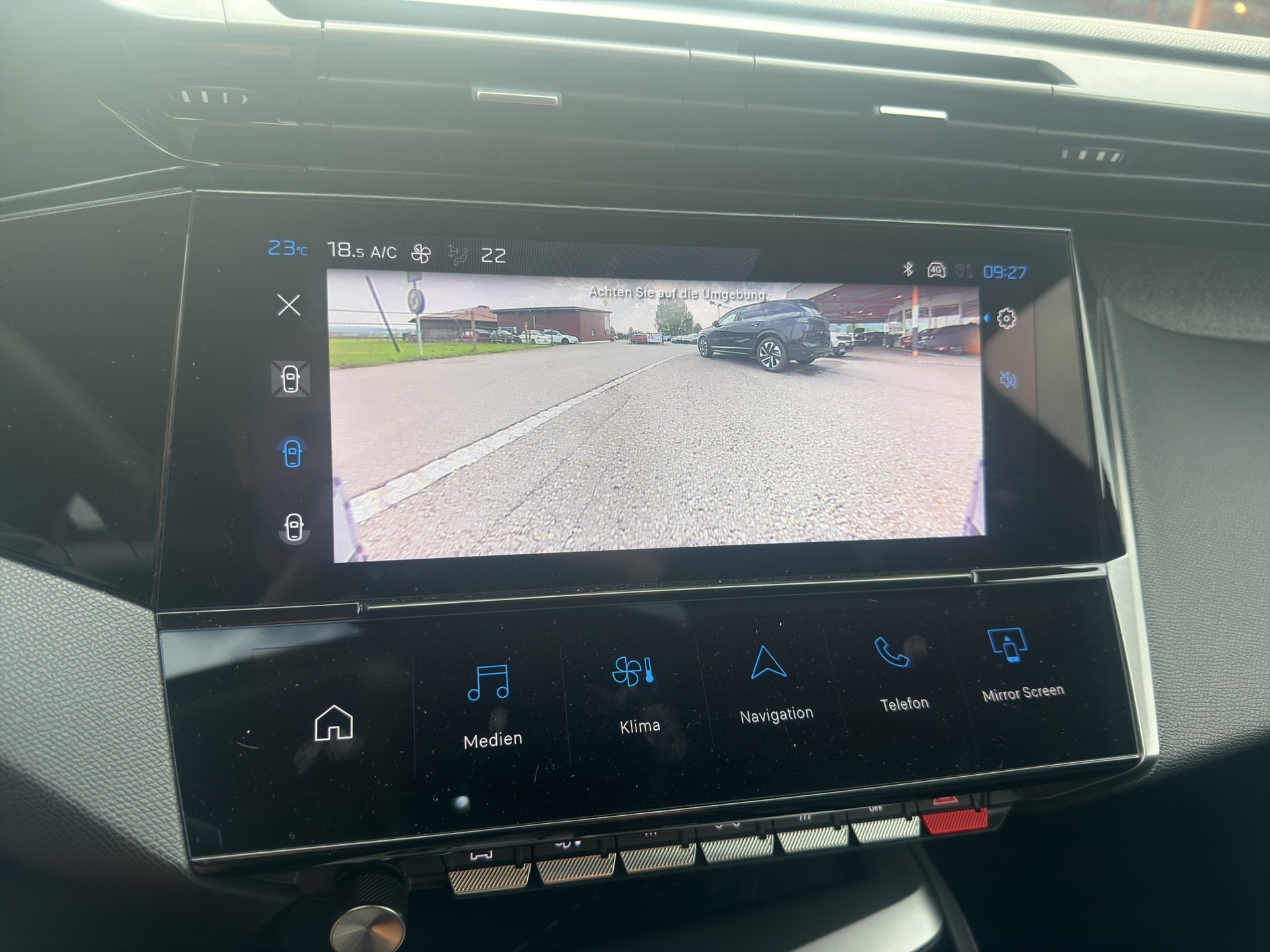 PEUGEOT 308 SW 1.2 PureTech Allure-image-43