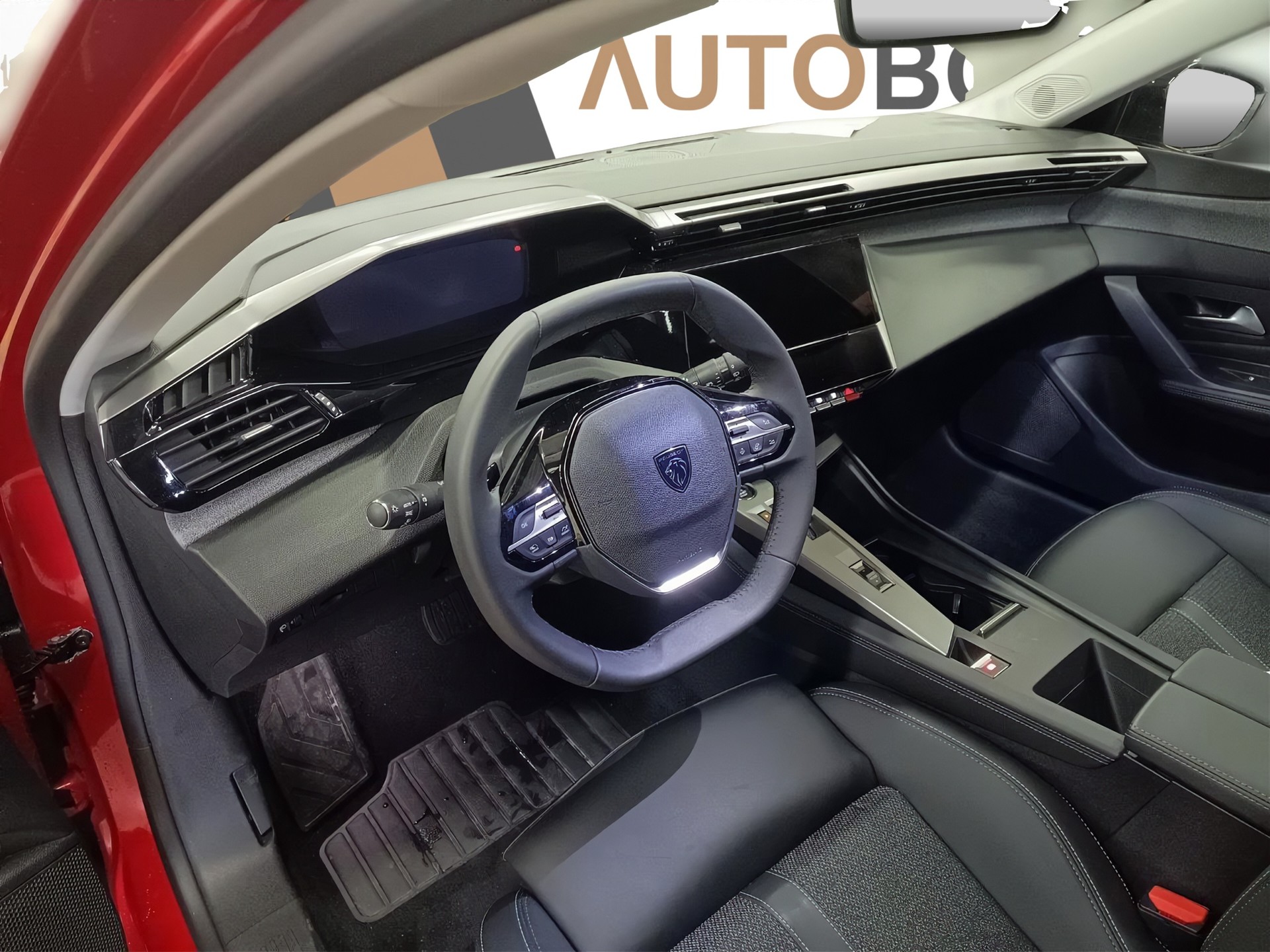 PEUGEOT 308 SW 1.2 PureTech Allure-image-6